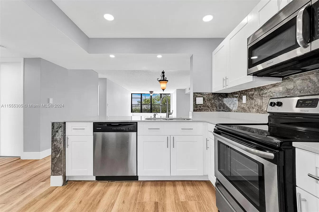 2767 Carambola Circle S # 401 — Photo 2