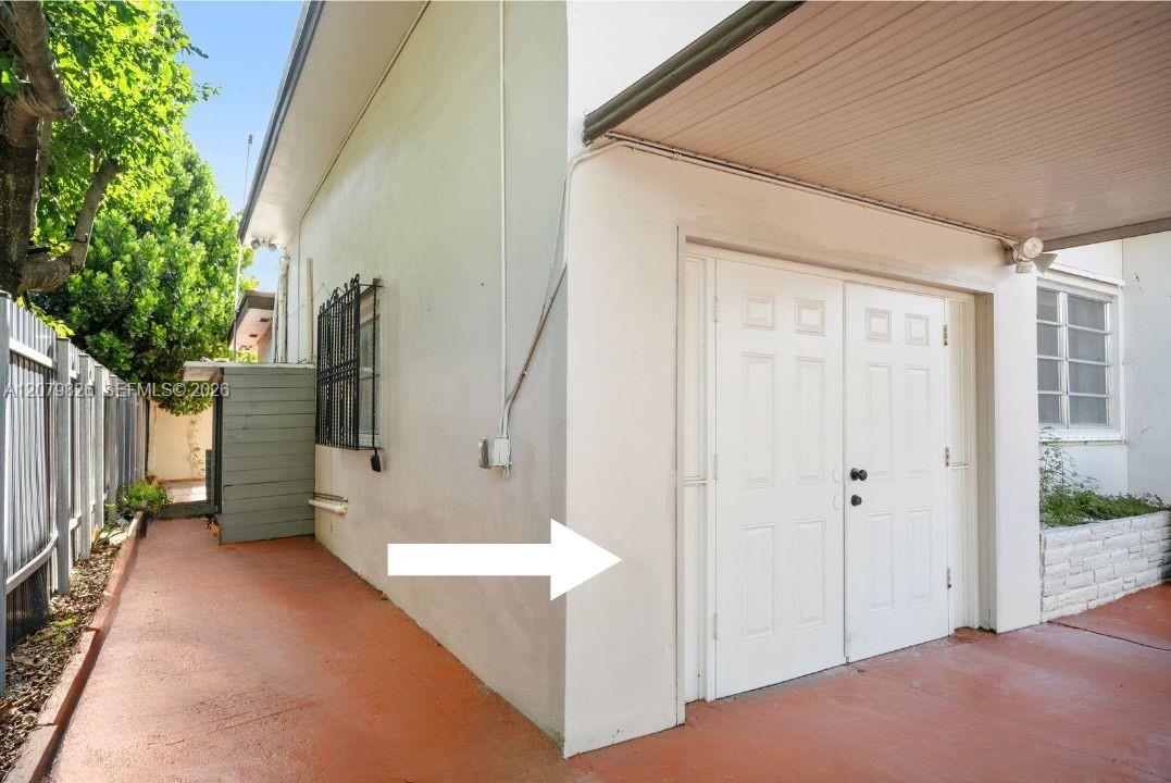 411 SW 34th Ave # 2 — Photo 3