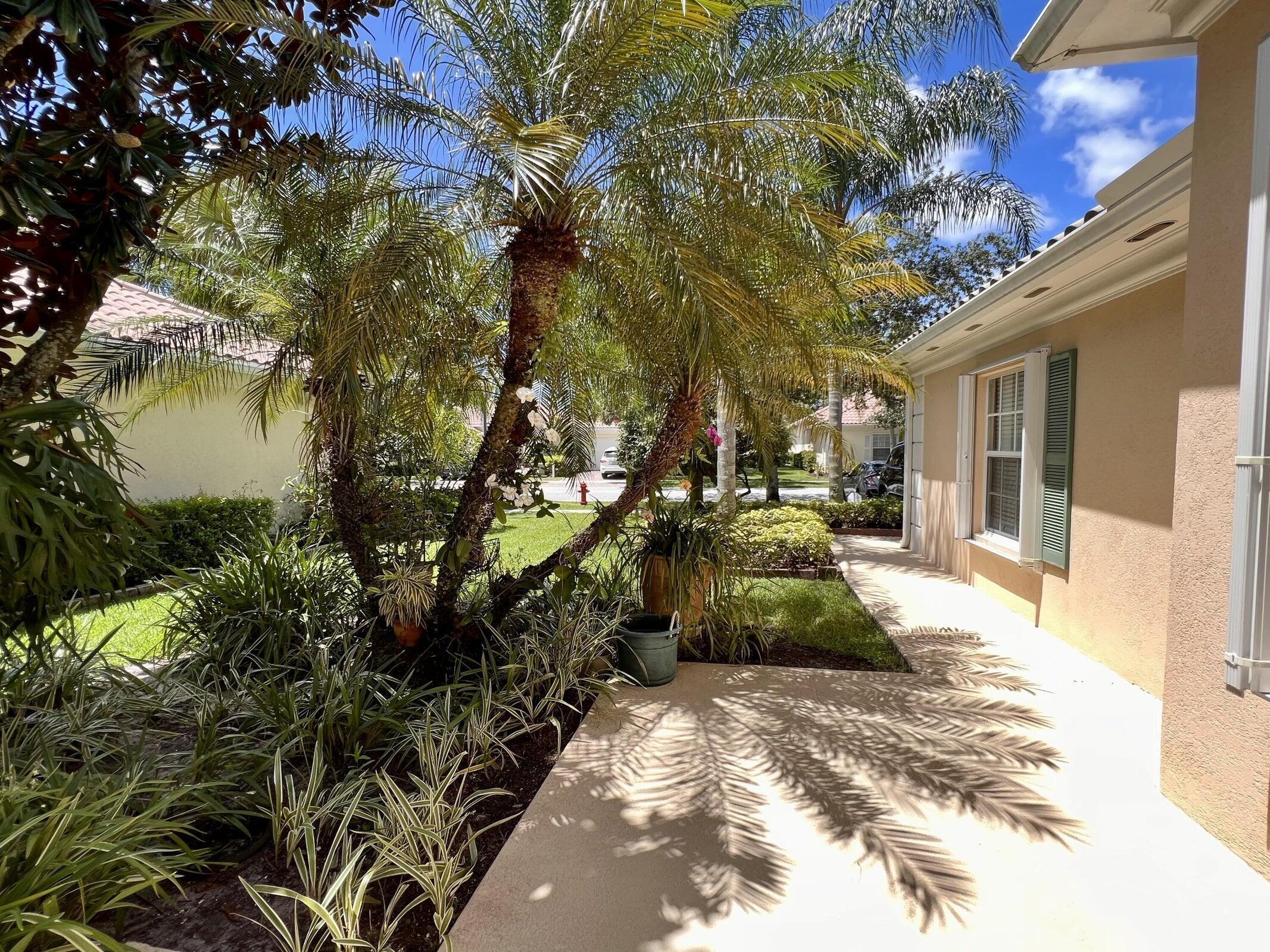 8095 LABORIE Lane — Photo 3