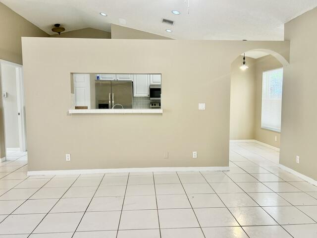 7570 NW 47TH Avenue — Photo 4