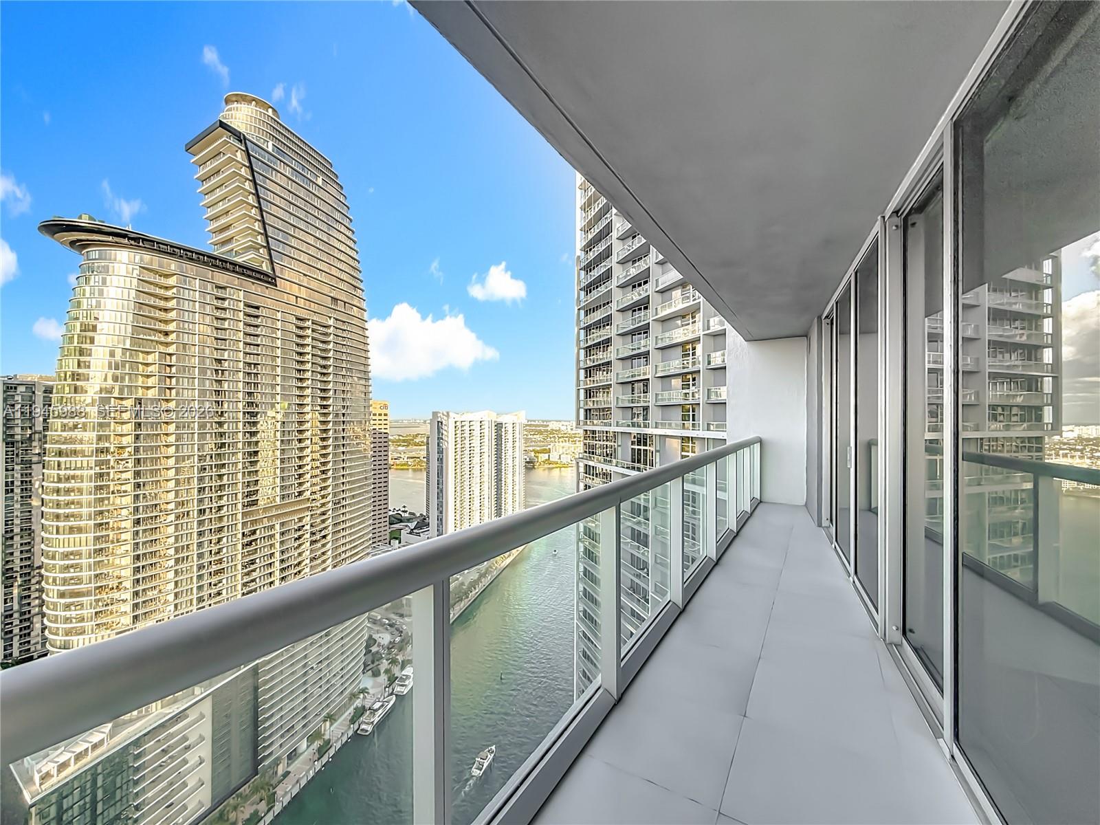 475 Brickell Ave # 4215, Miami FL 33131
