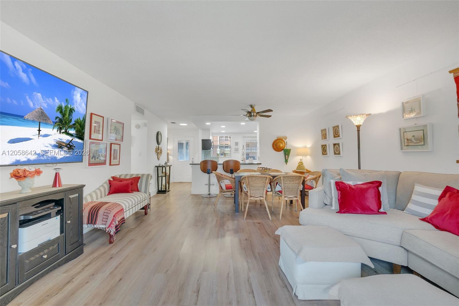 233 NE 14th Ave # 108 — Photo 4