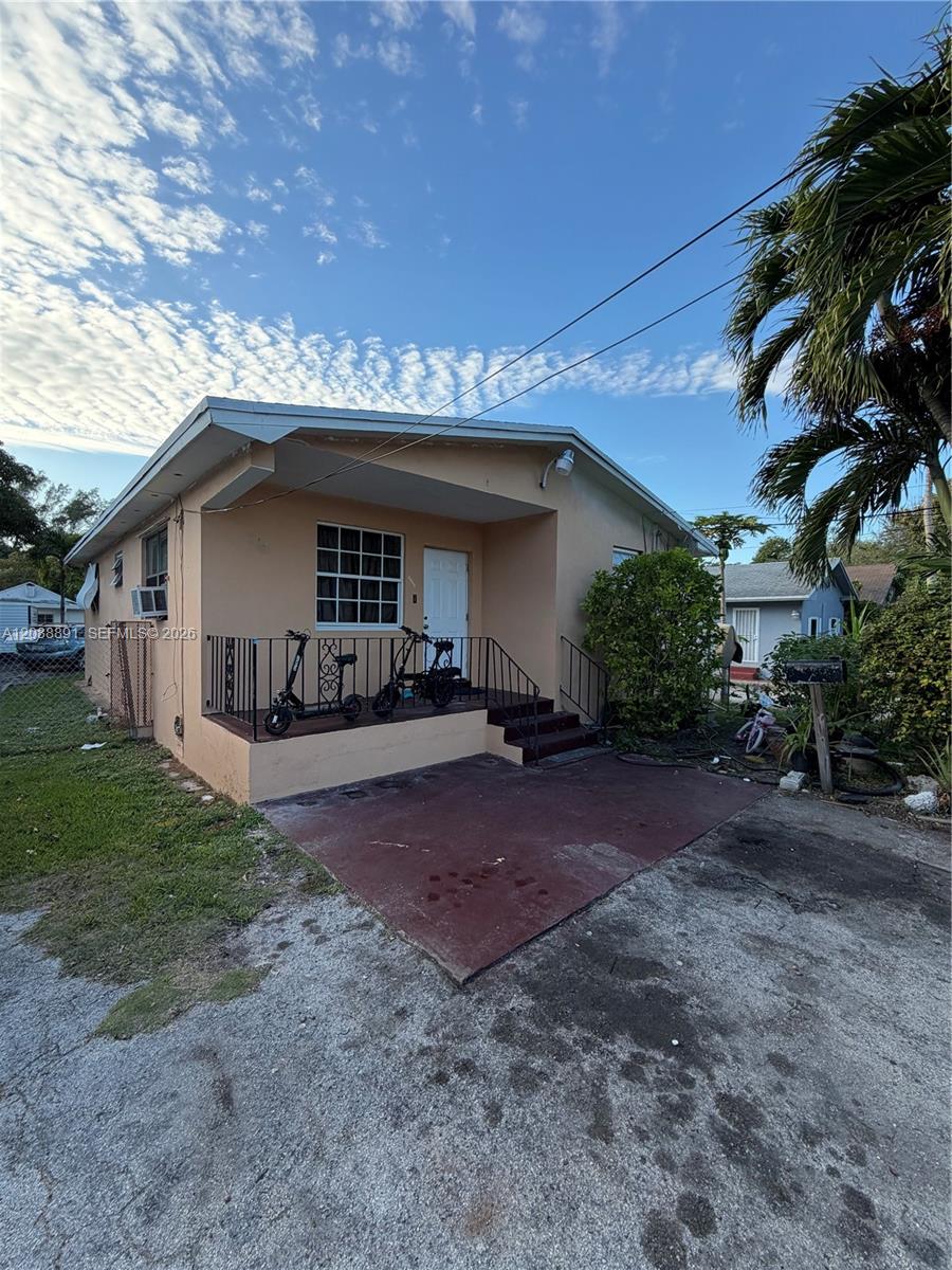8848 NW 5th Ave, El Portal FL 33150