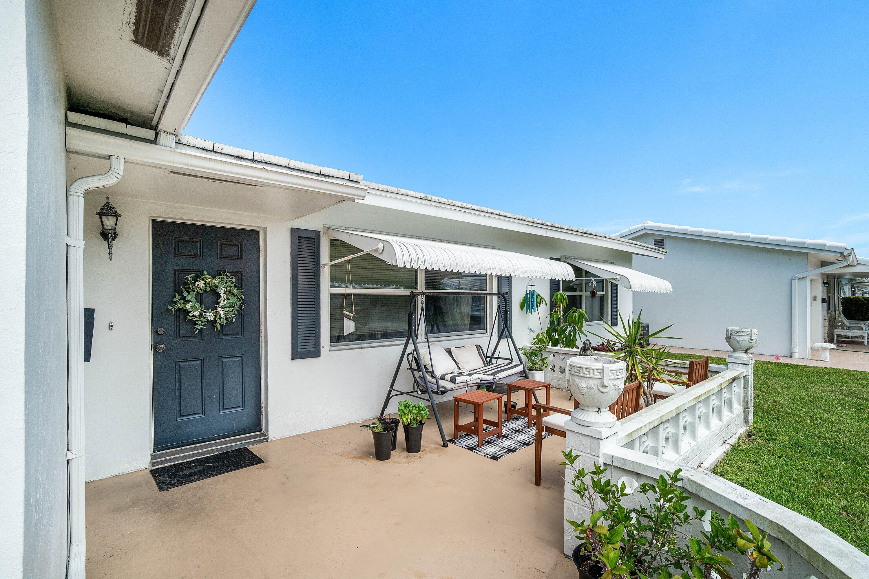 114 SW 8th Court, Boynton Beach FL 33426