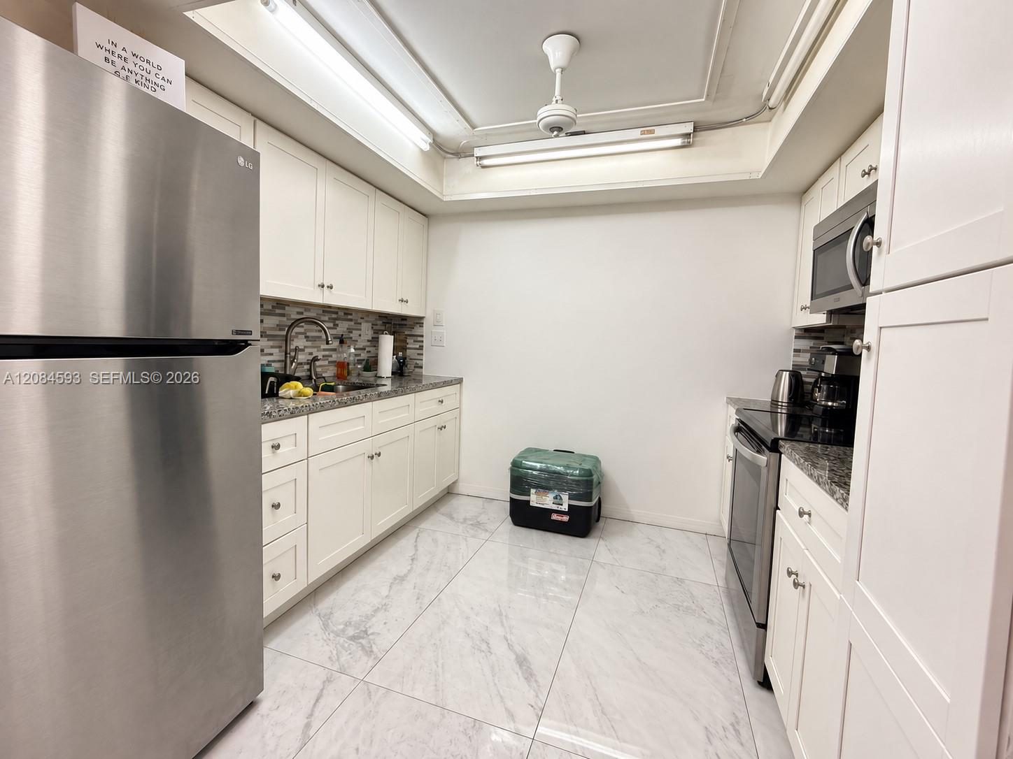 8001 NW Avenida 108 — Photo 5