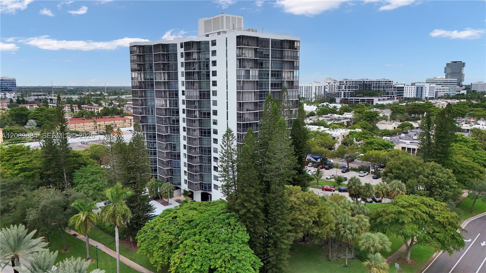 20100 W Country Club Dr # 204, Aventura FL 33180