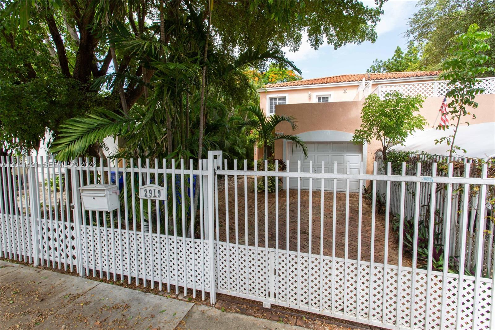 2919 Virginia St View 1