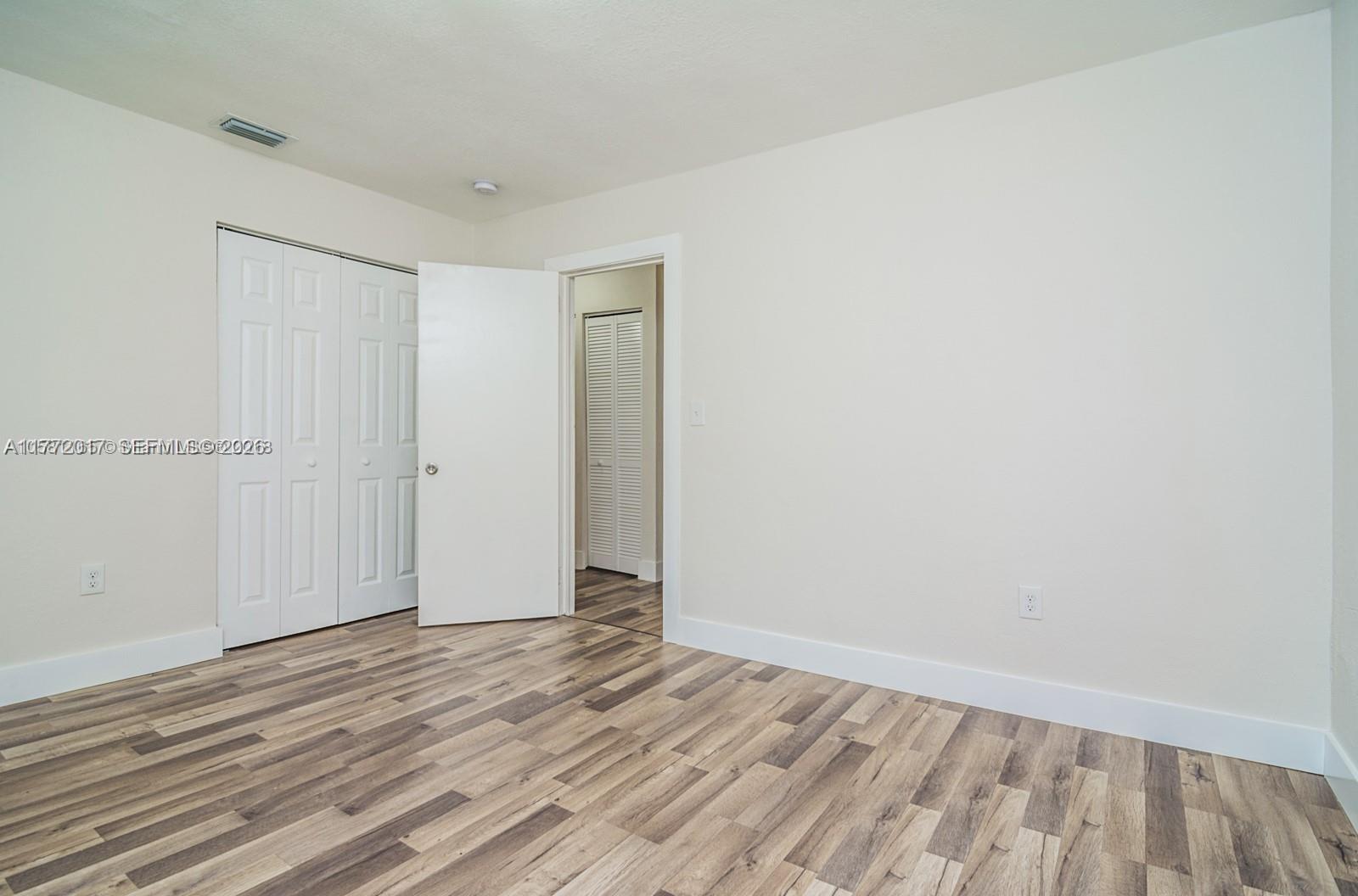 2542 Fillmore St — Photo 5