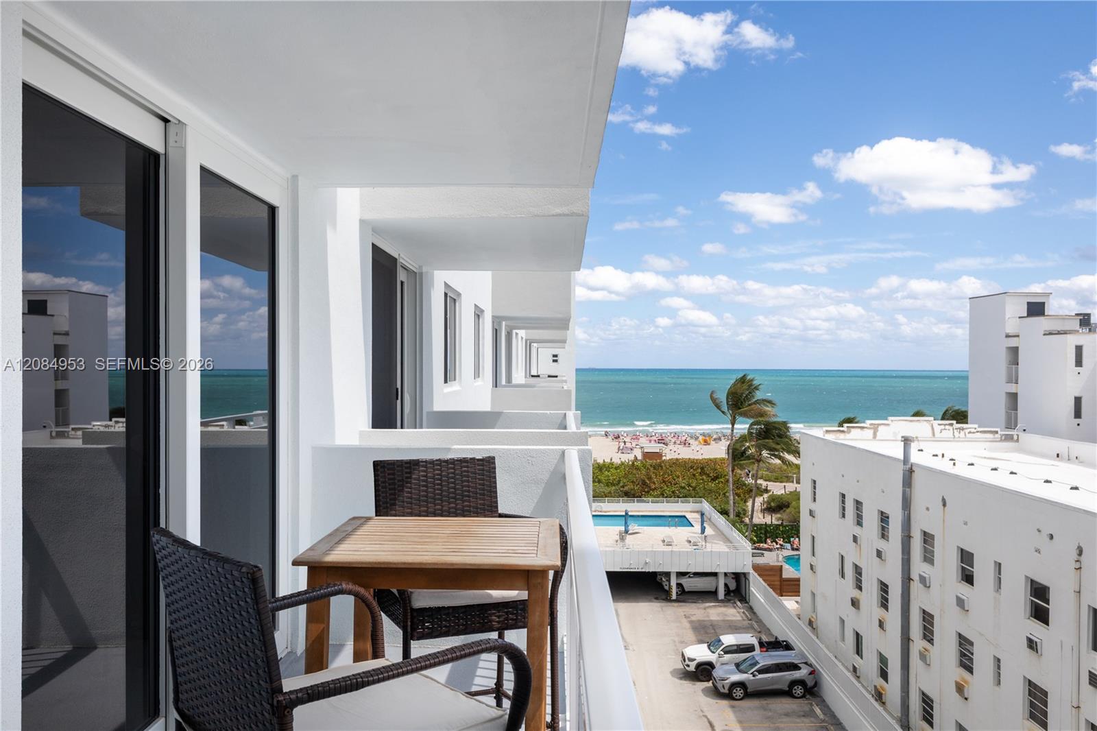 345 Ocean Dr # 607 — Photo 2