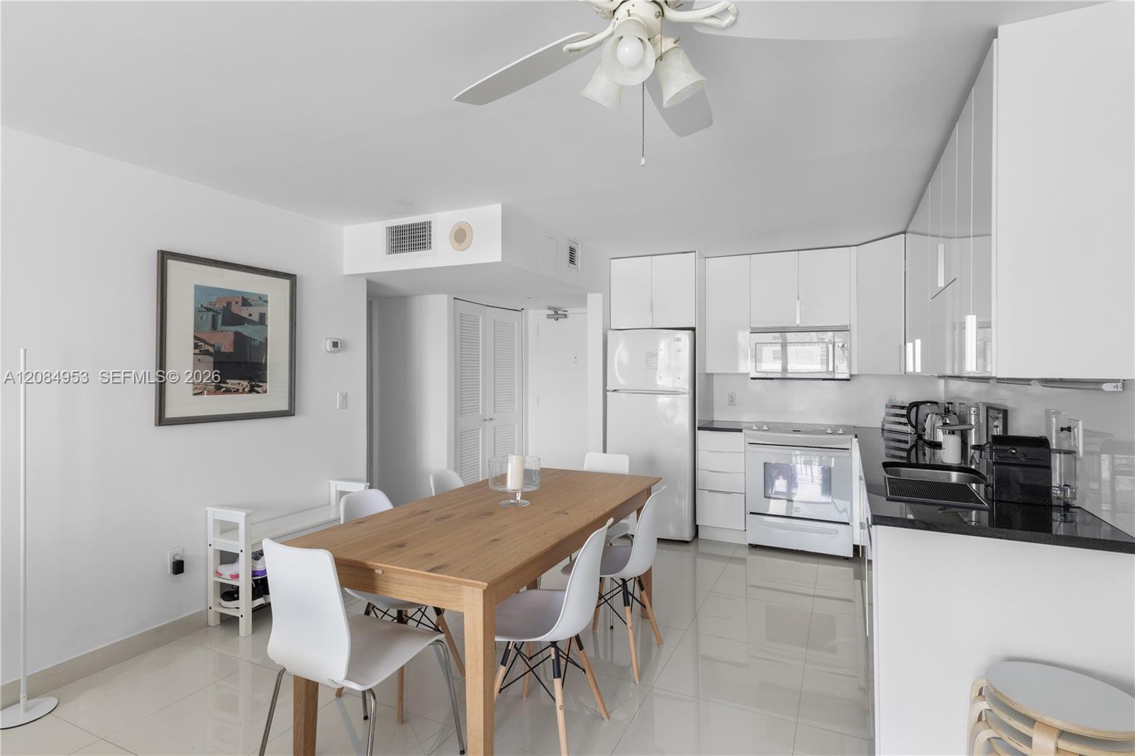 345 Ocean Dr # 607 — Photo 4
