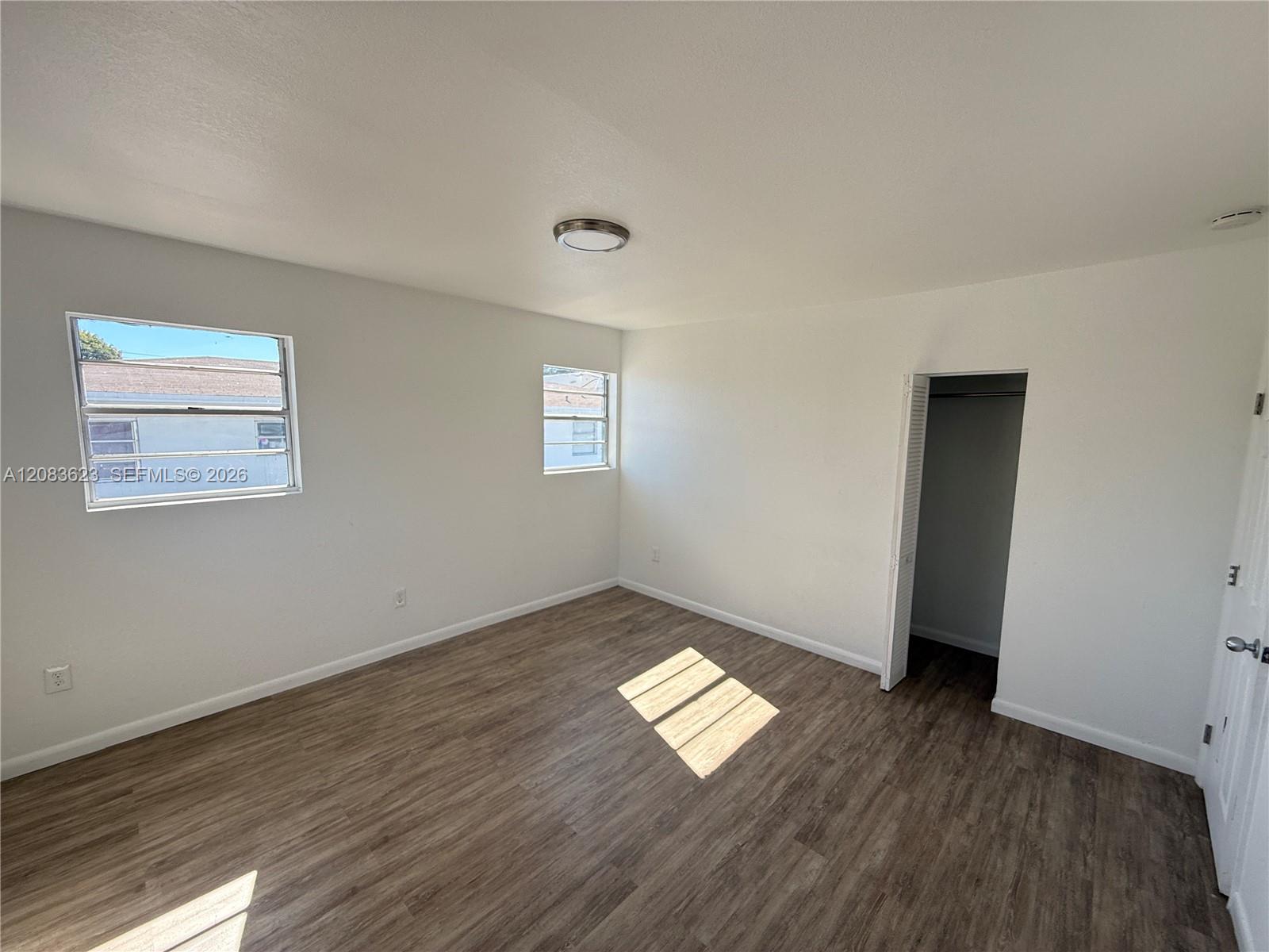 236 SW 10th Ave # B — Photo 5