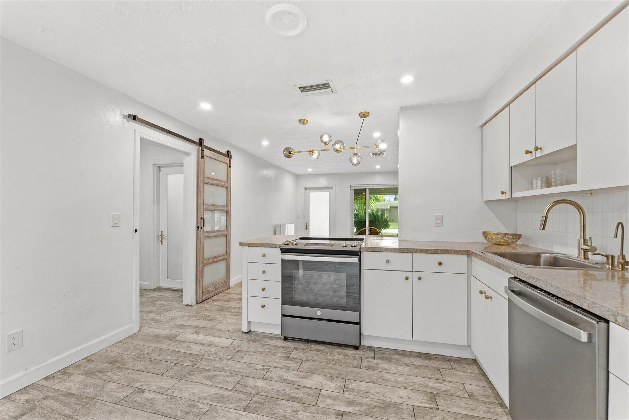 4641 SW 25TH Terrace, Dania Beach FL 33312