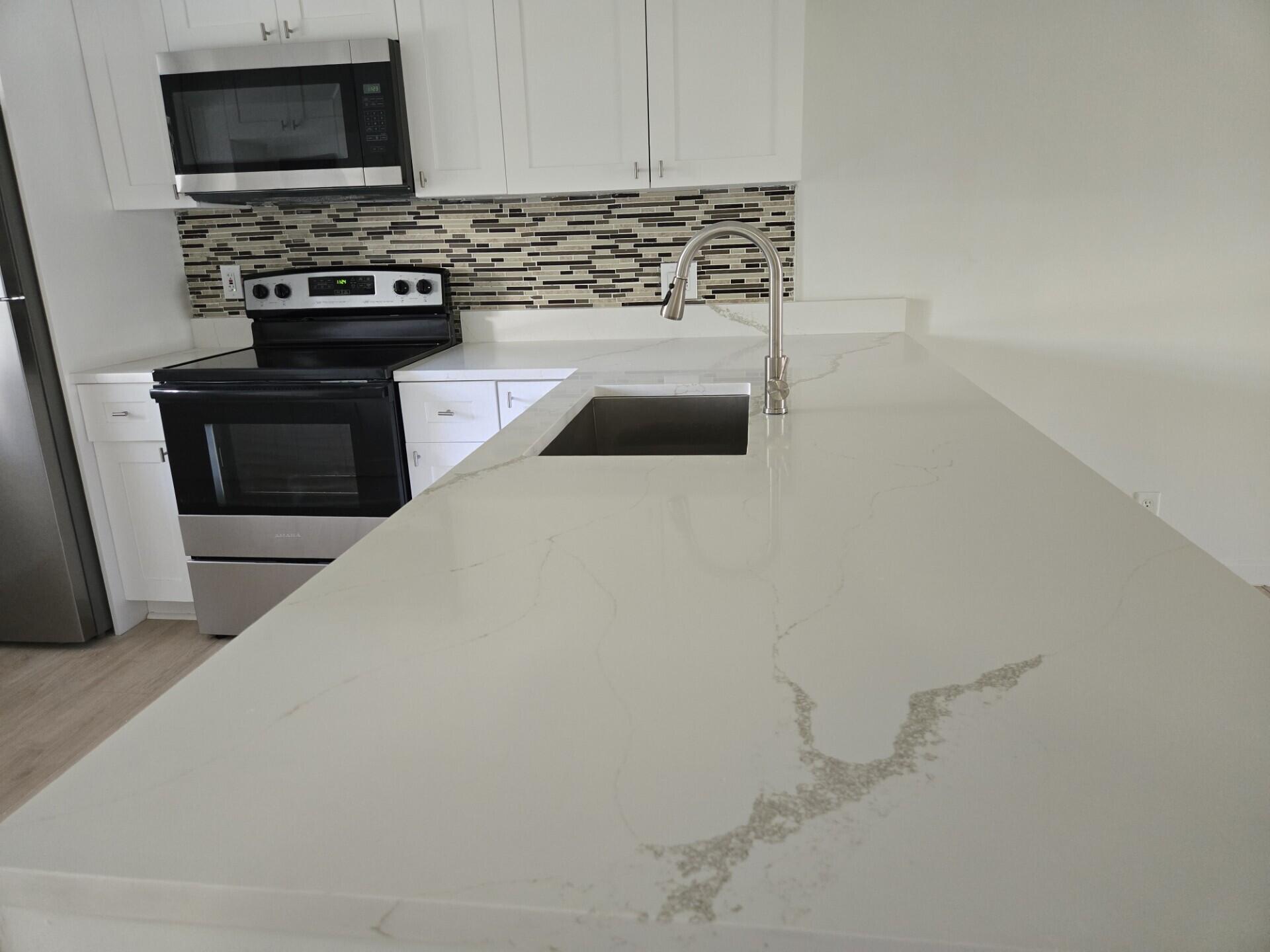 2700 CASITA Way # 2140 — Photo 3