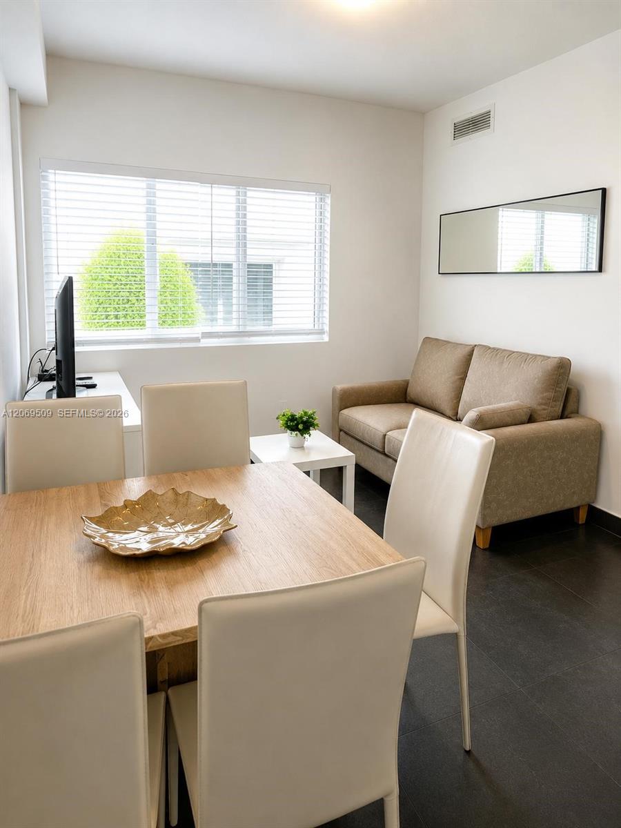 1600 Euclid Ave # 101 — Photo 5
