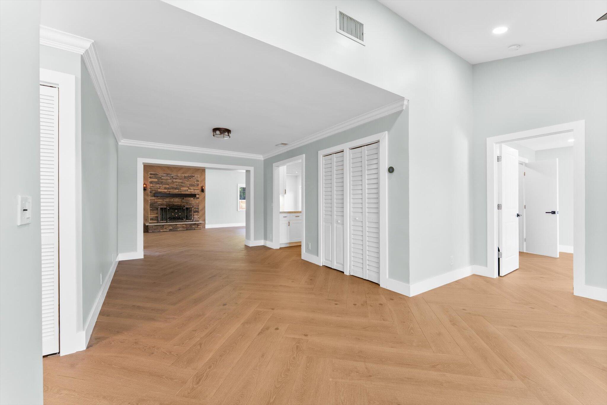 1721 SW 10TH Street — Photo 5