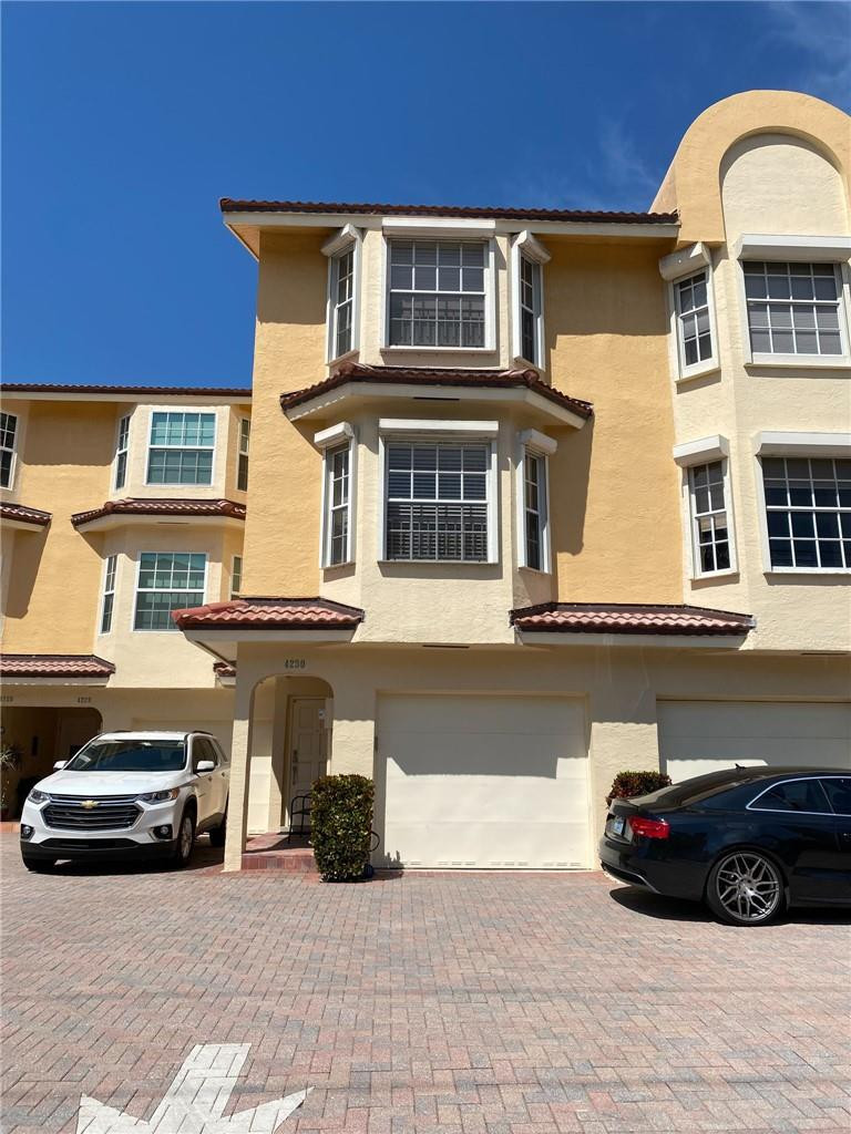 4230 N Ocean Drive, Hollywood FL 33019