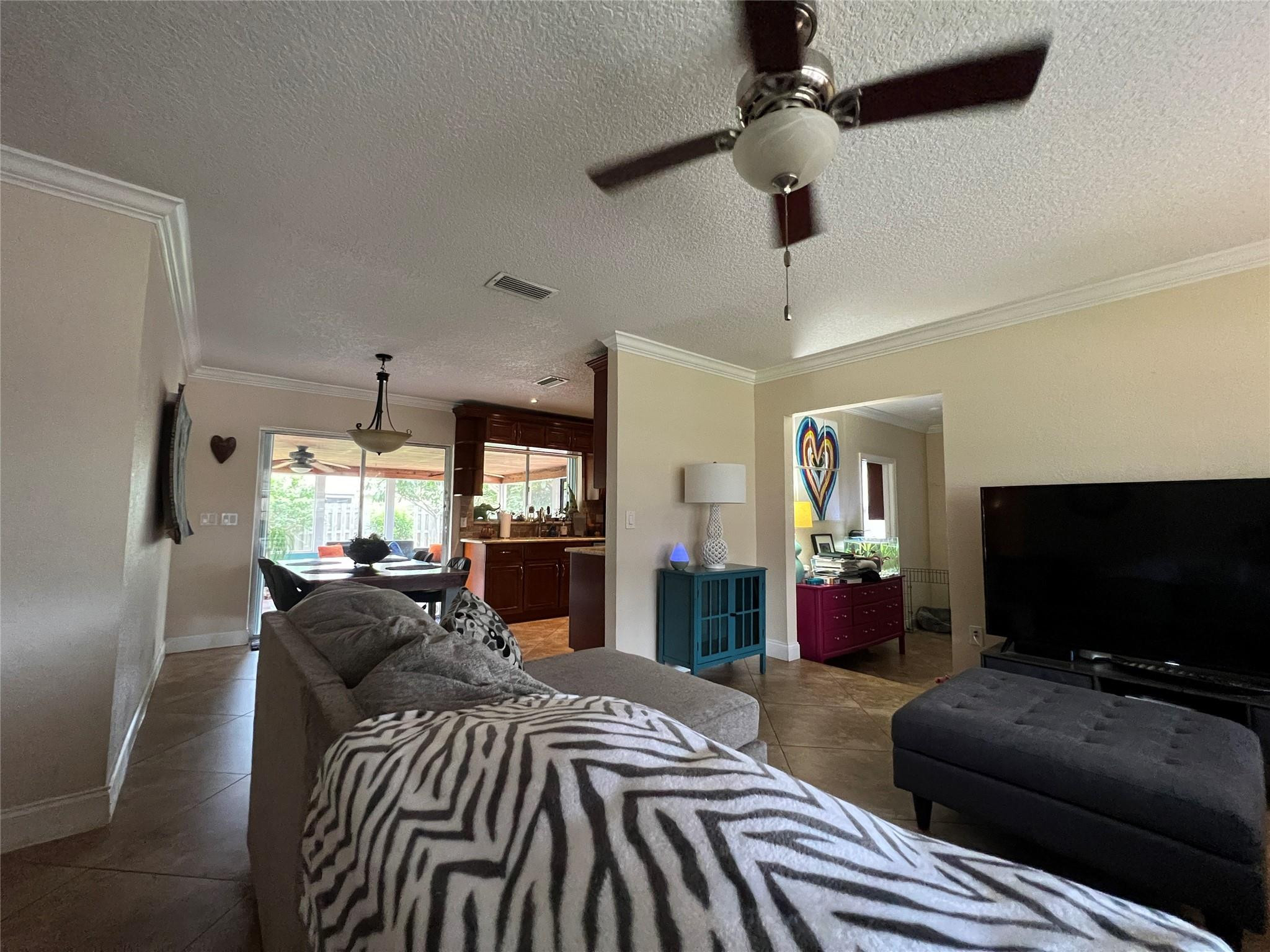 9135 SADDLECREEK Drive — Photo 4