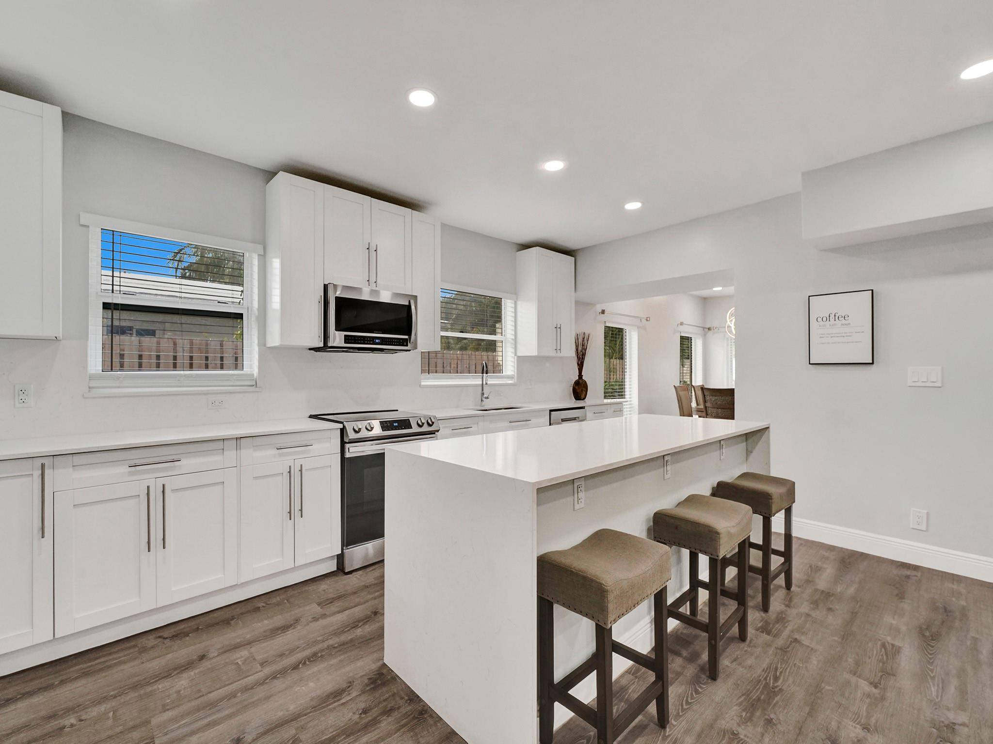 3261 Aqua Vista Drive, Pompano Beach FL 33062