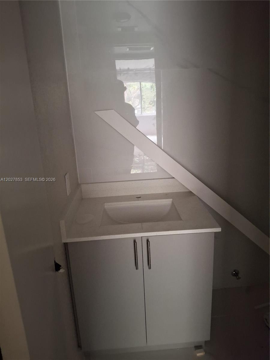 13480 NE 6th Ave # 207, North Miami FL 33161