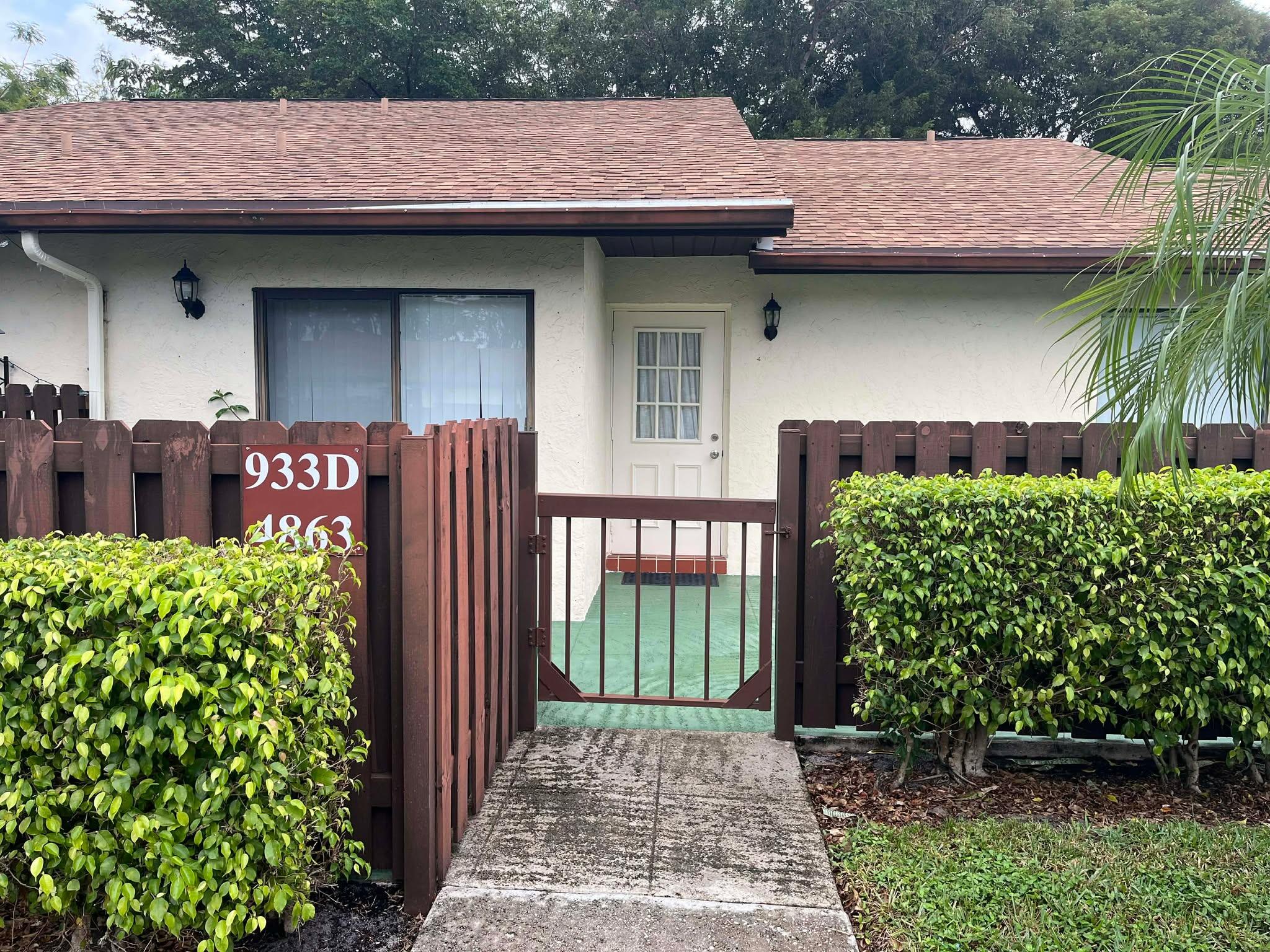 4863 Sable Pine Circle # D, West Palm Beach FL 33417