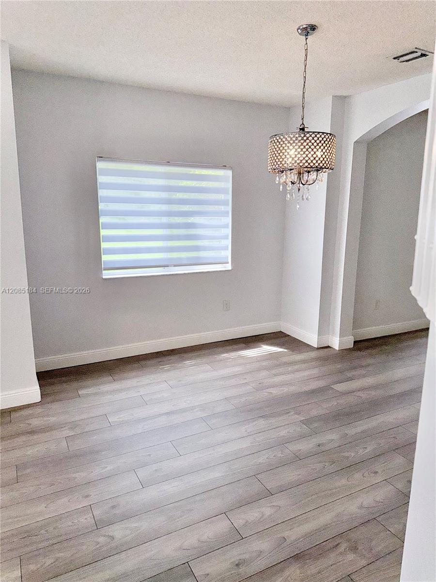 1704 SW 101st Ter — Photo 5
