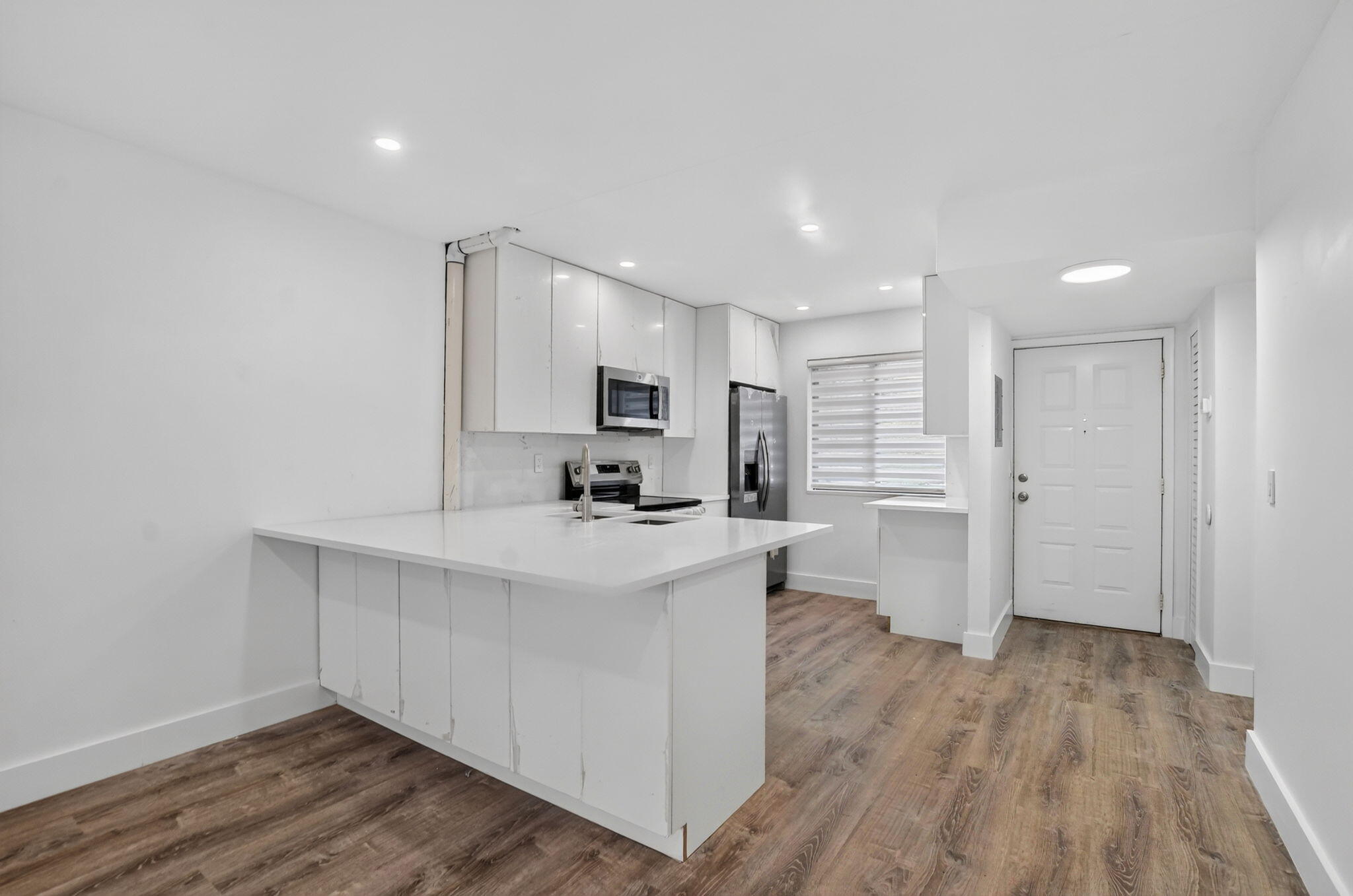21950 SOUNDVIEW Terrace # 107 — Photo 3