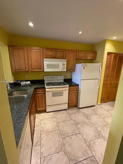 20815 NE 8th Ct # 20 — Photo 3