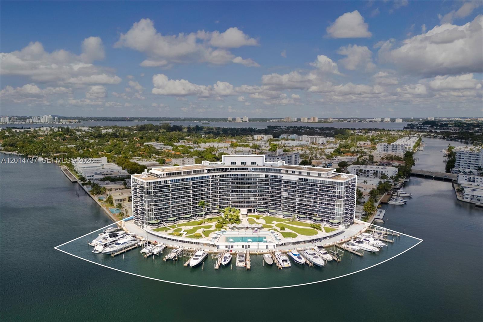 900 Bay Dr, Miami Beach FL 33141