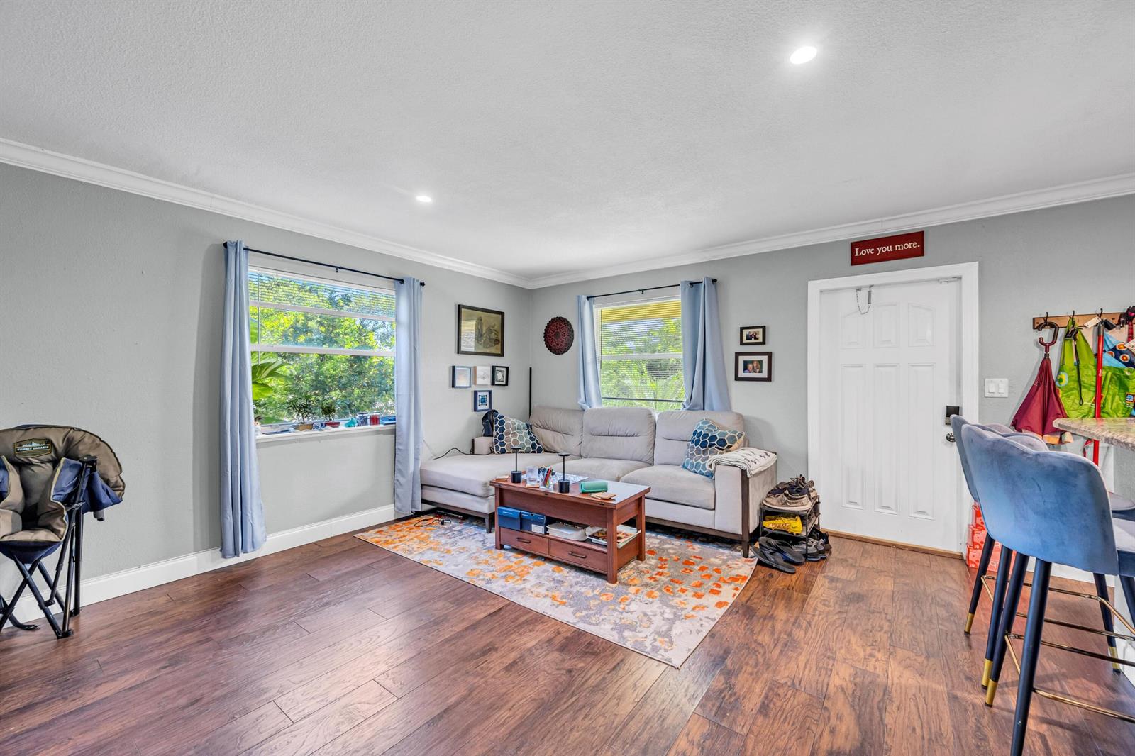 811 NE 14TH PL #10-4