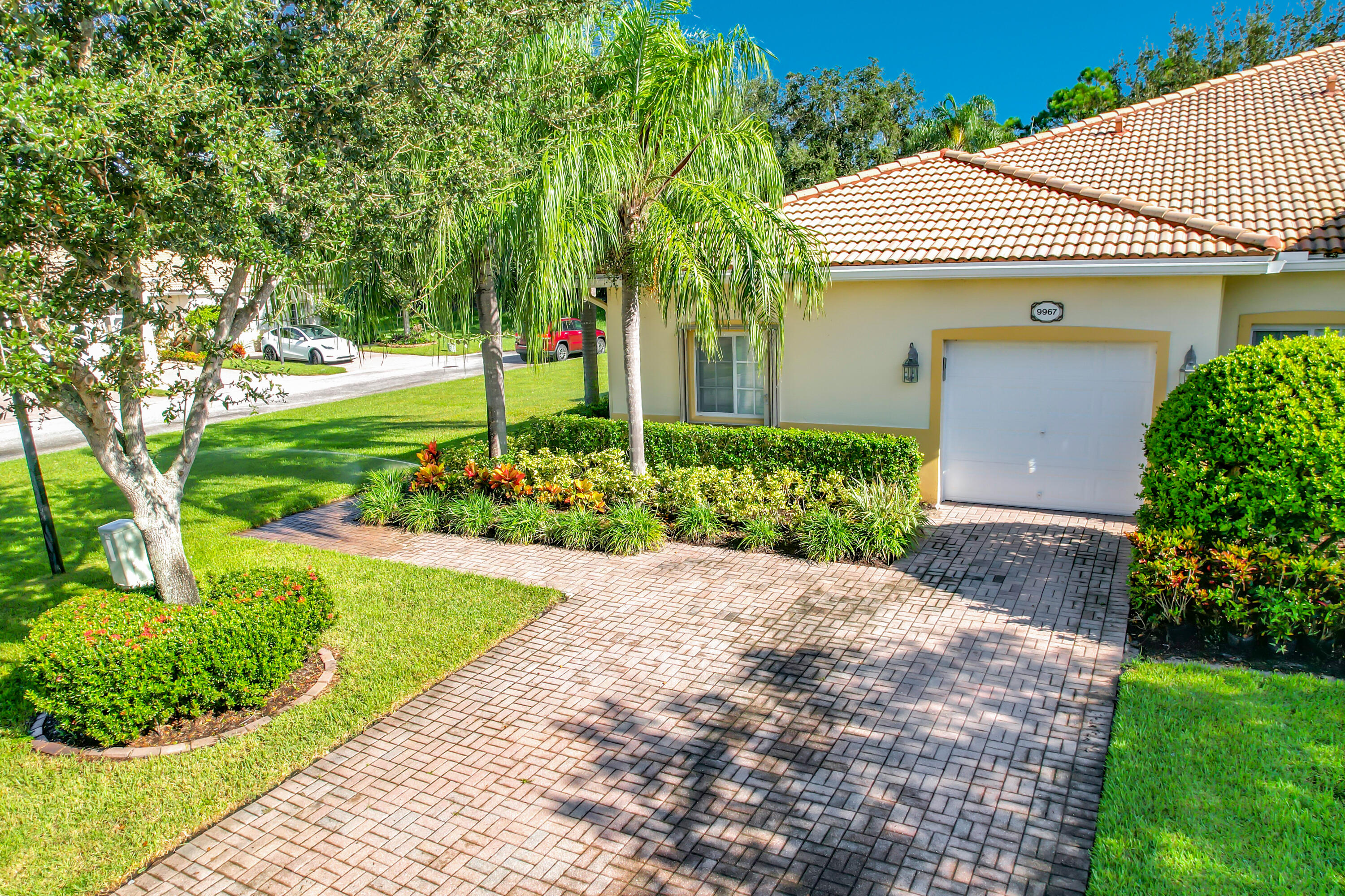 9967 GALLEON Drive — Photo 2
