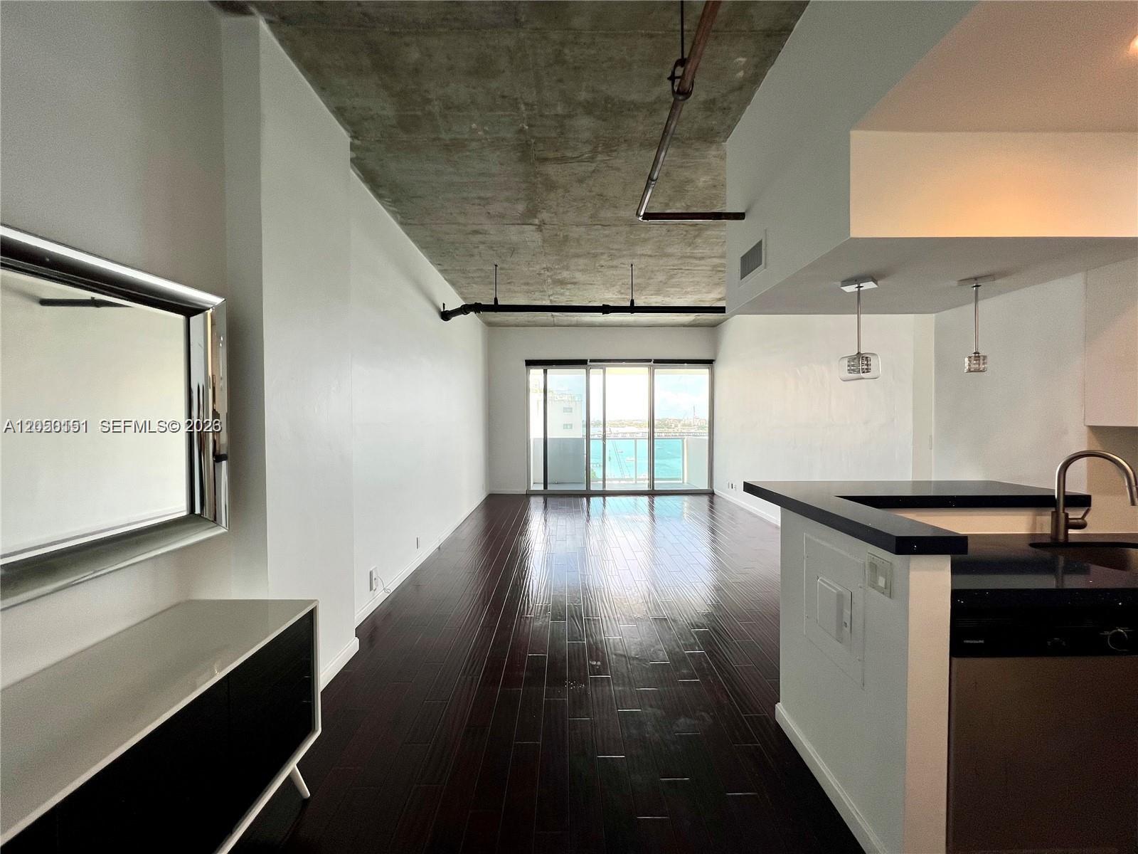 1200 West Ave — Photo 2