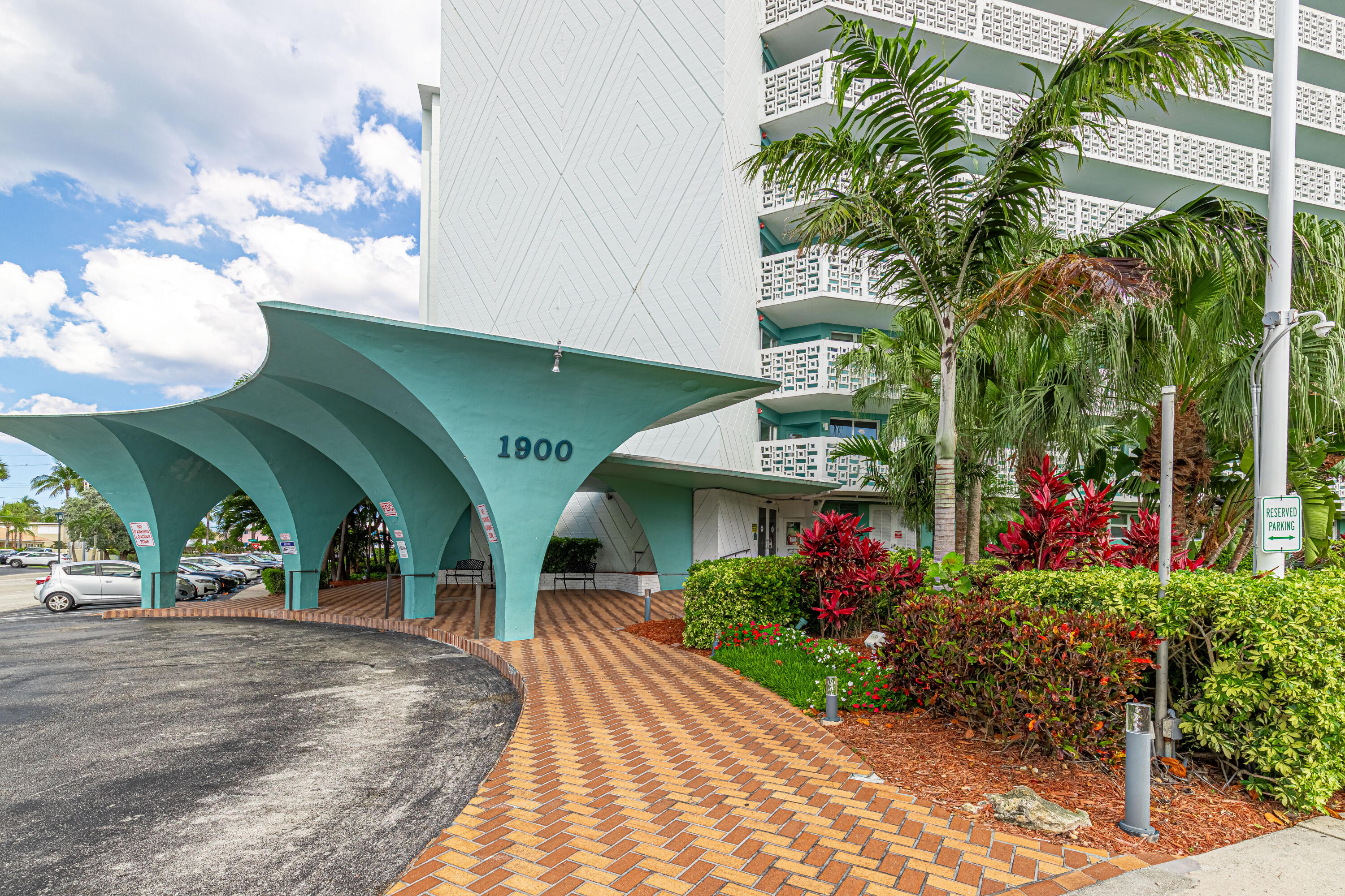 1900 S Ocean Drive # 1706 — Photo 5