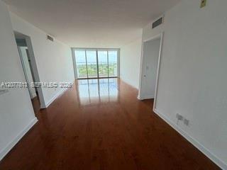 5600 Collins Ave # 15J — Photo 2