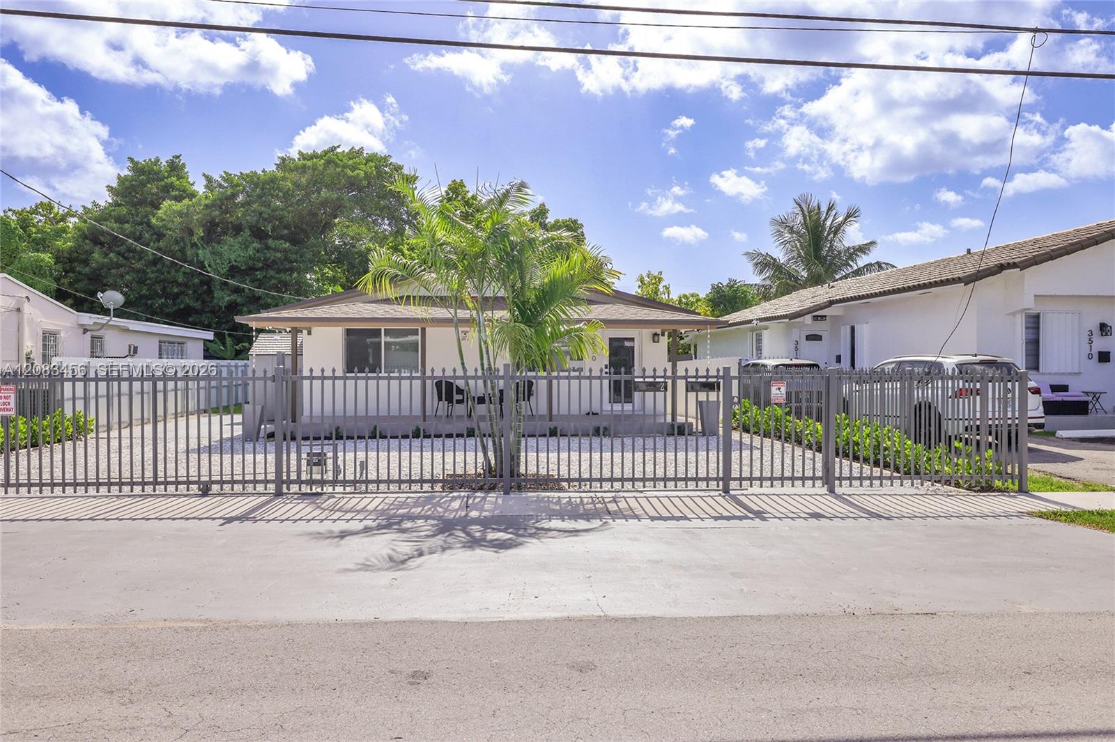 3520 SW 88th Pl # 1 — Photo 3