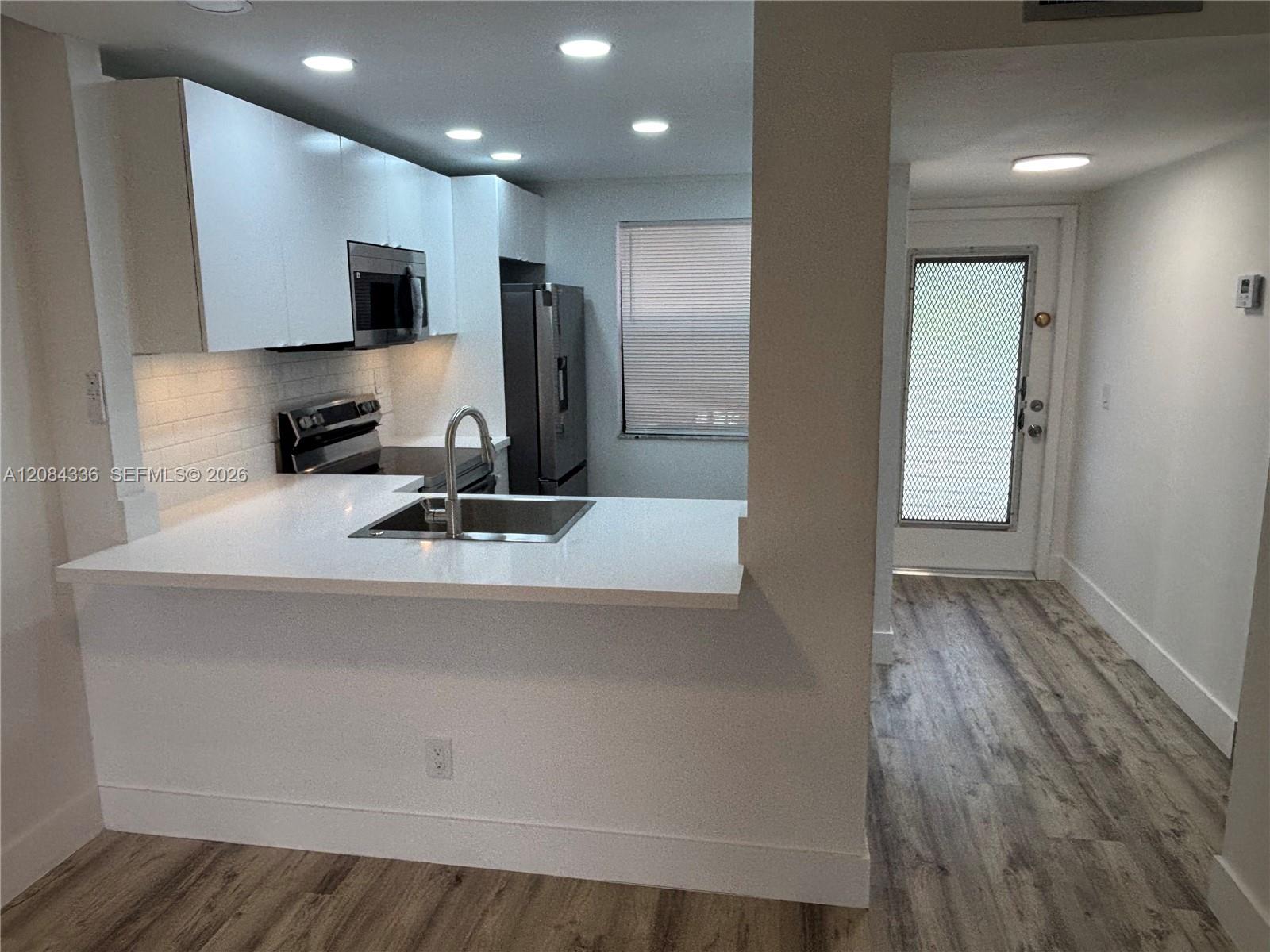 10304 Sunrise Lakes Blvd # 209 — Photo 5