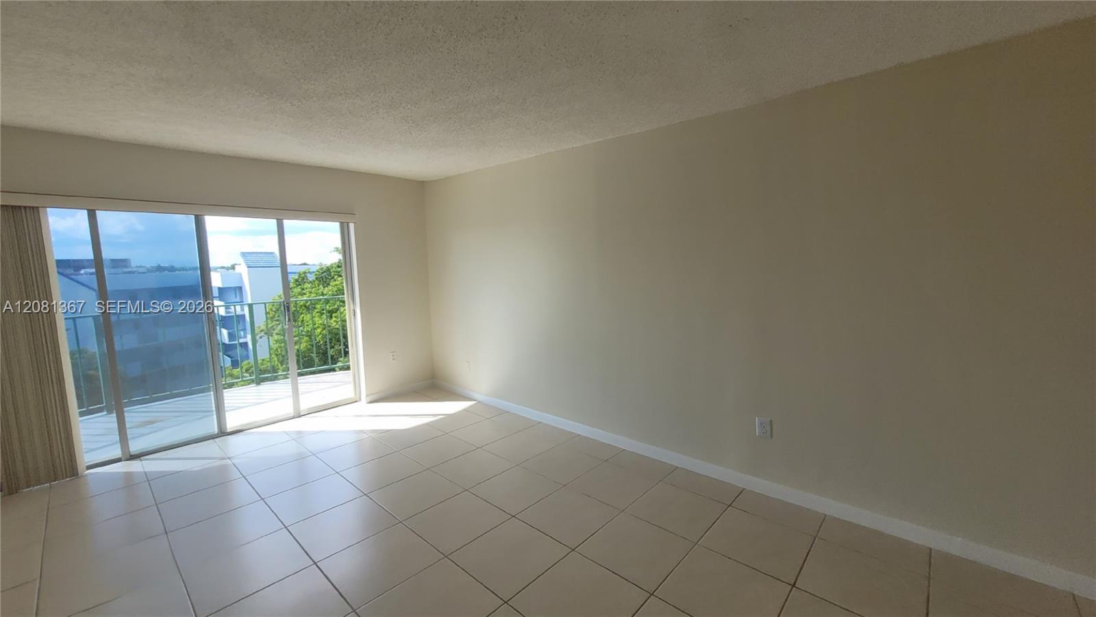 9360 Fontainebleau Blvd # 612 — Photo 3