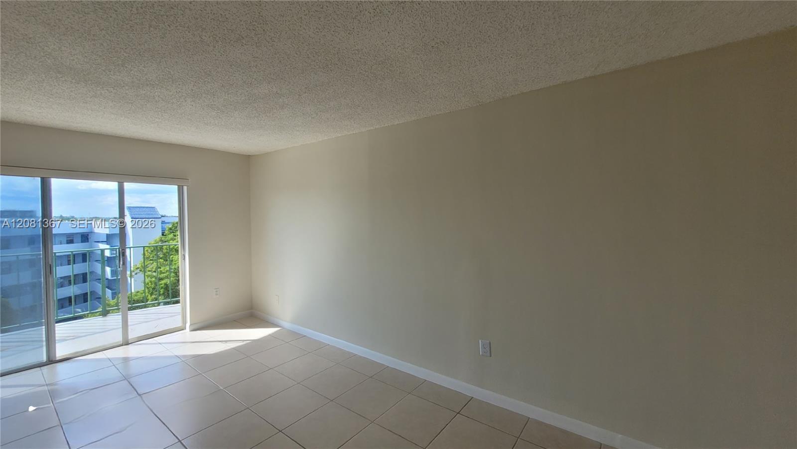9360 Fontainebleau Blvd # 612 — Photo 4