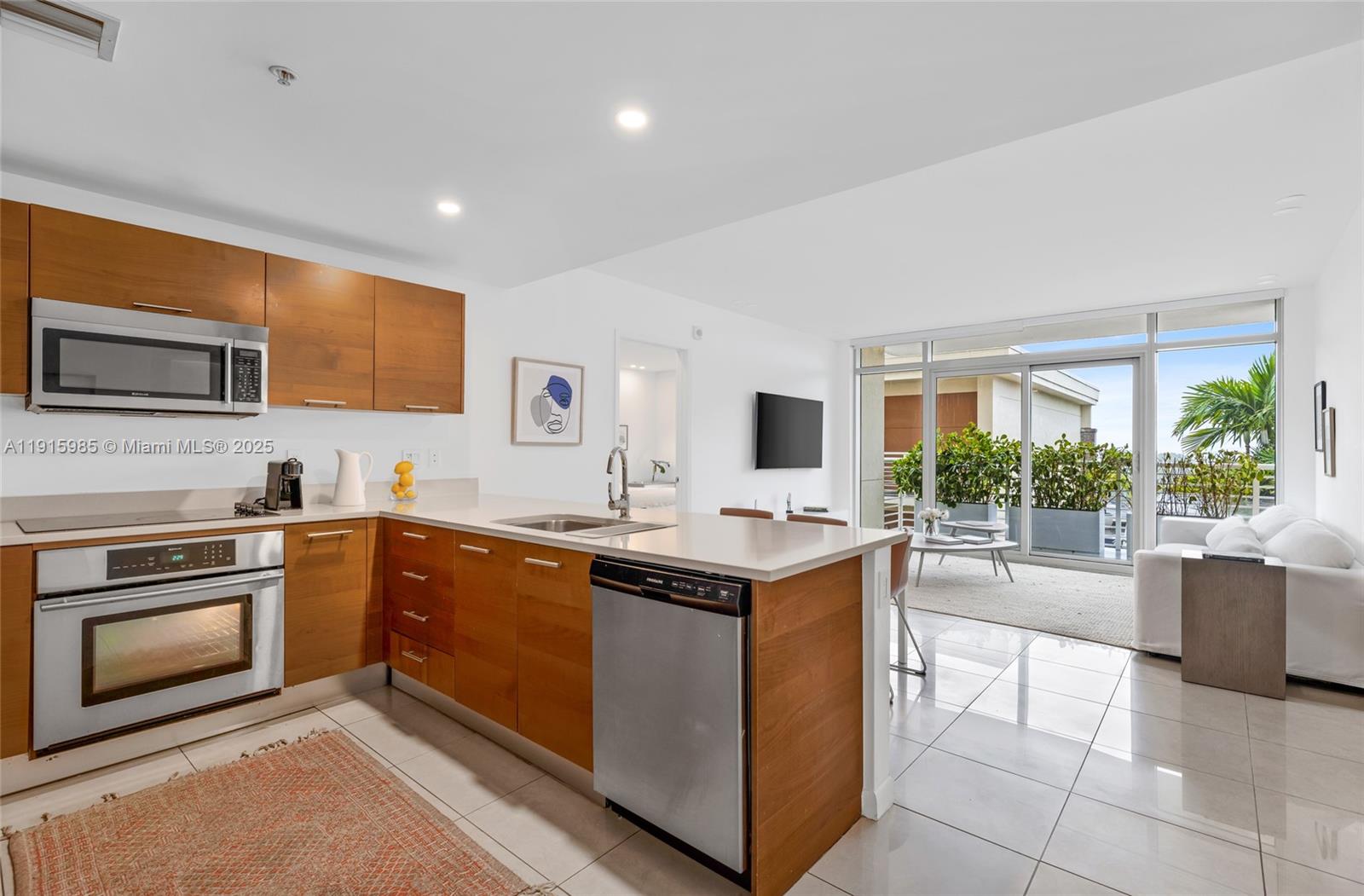 3250 NE 1st Ave # 605, Miami FL 33137
