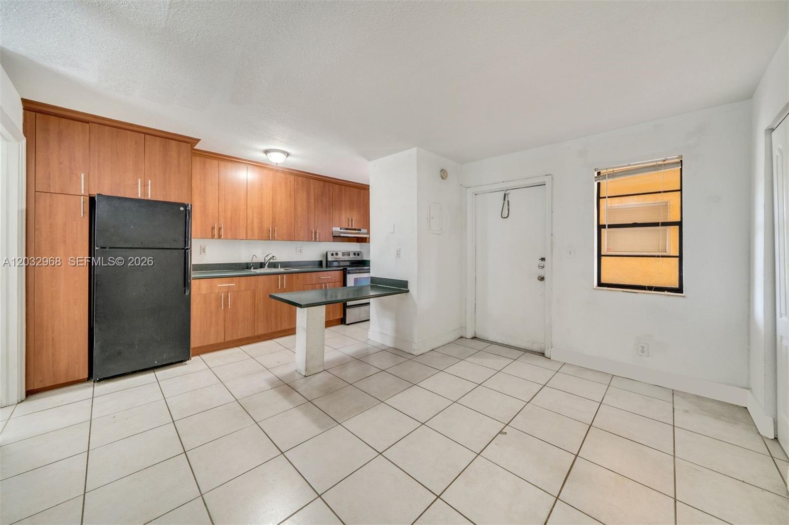 4081 N Dixie Hwy # 27 — Photo 3