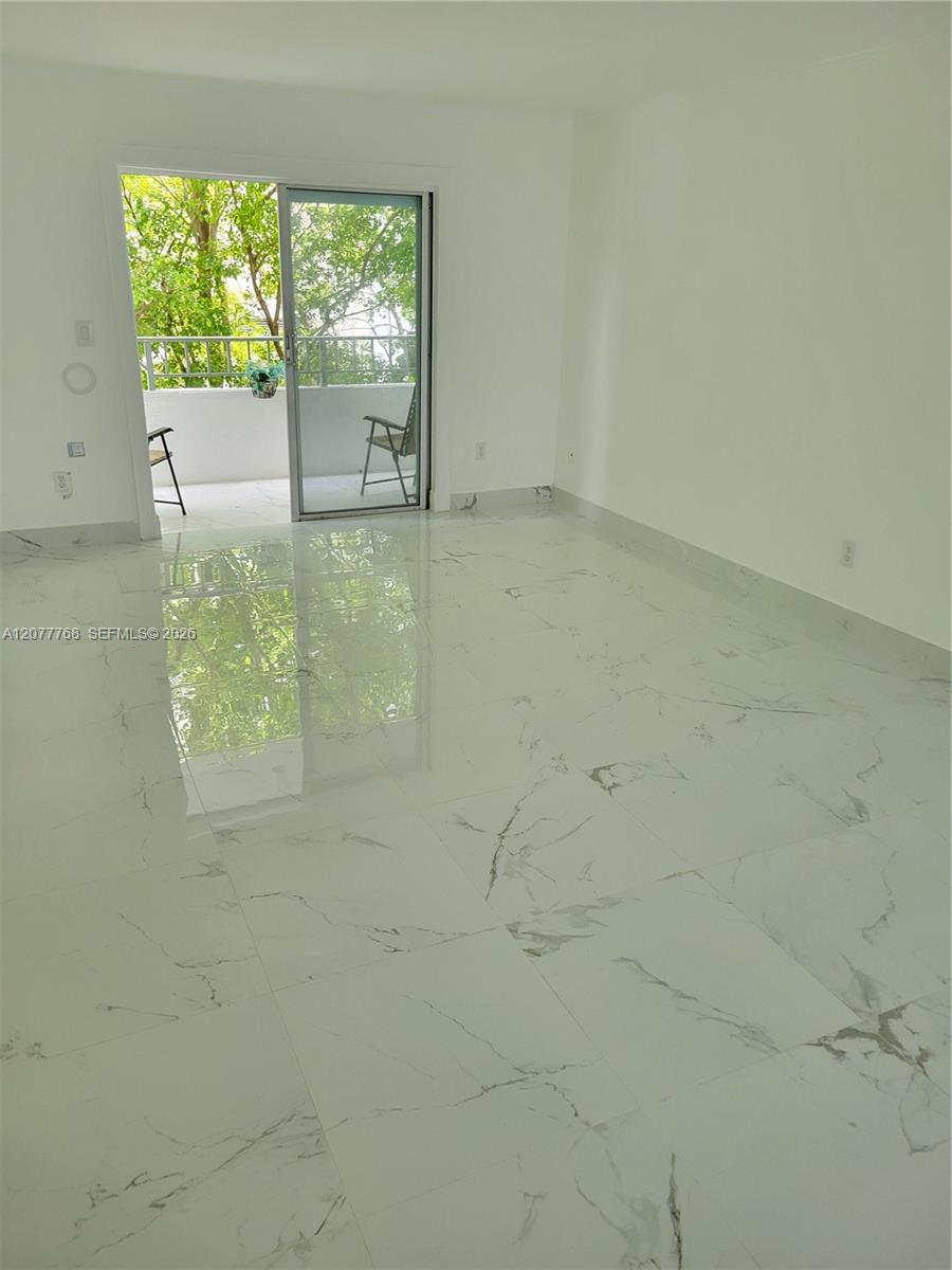 1610 Lenox Ave # 308 — Photo 4