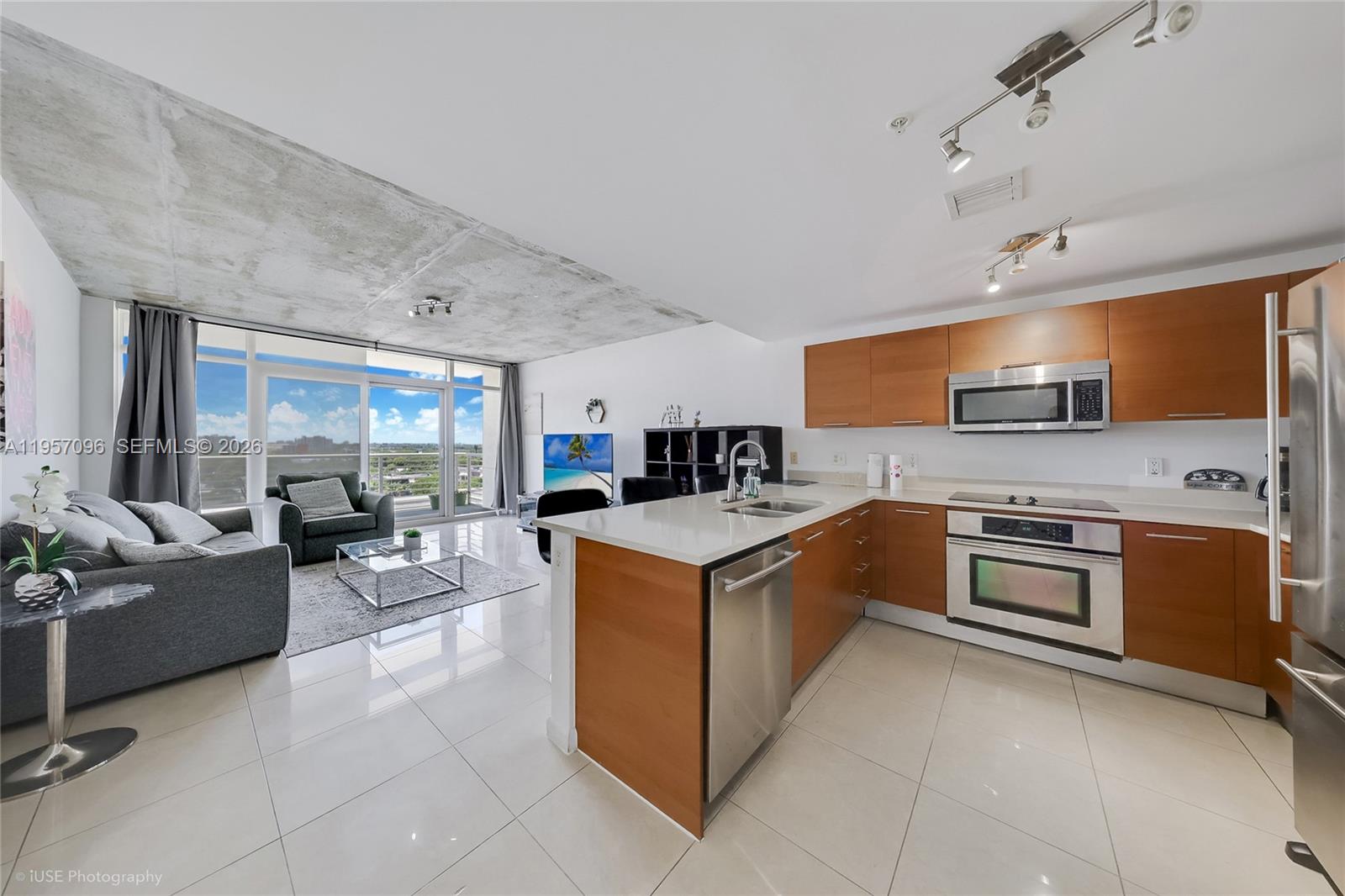 3250 NE 1st Ave # 811, Miami FL 33137