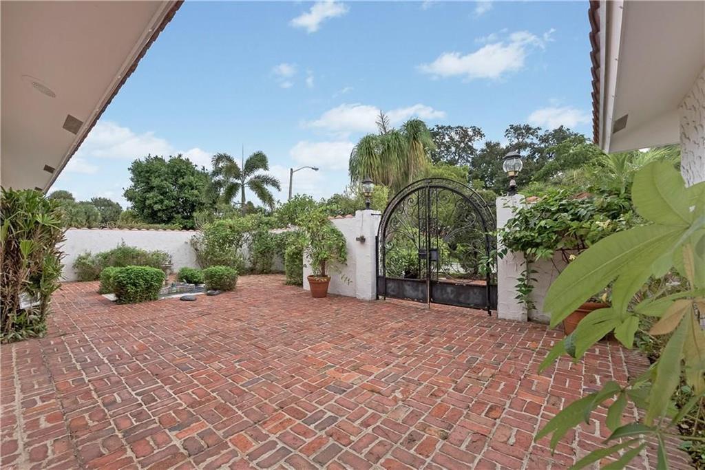 4903 woodlands 9