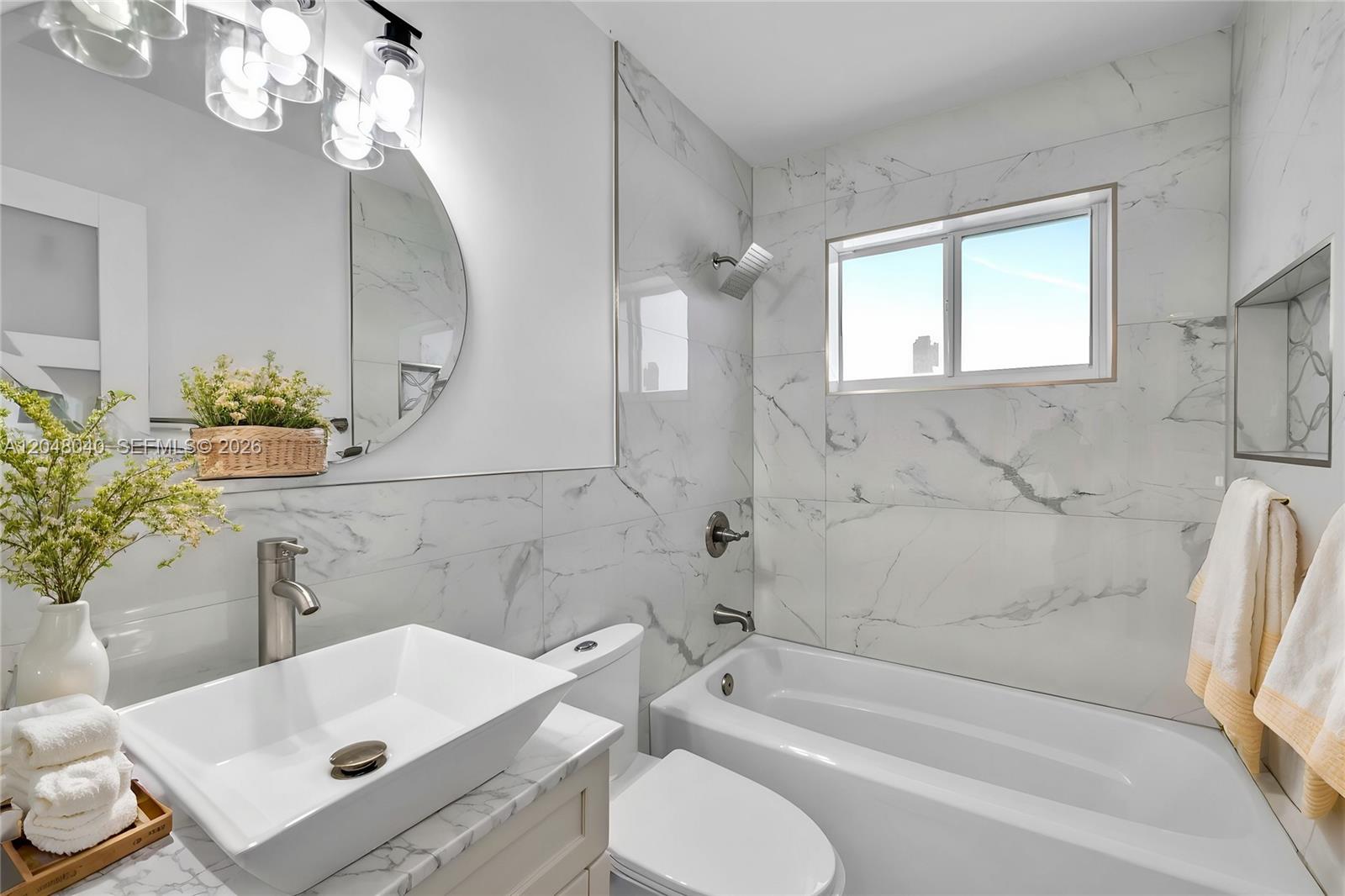104 SW 7th St — Photo 4