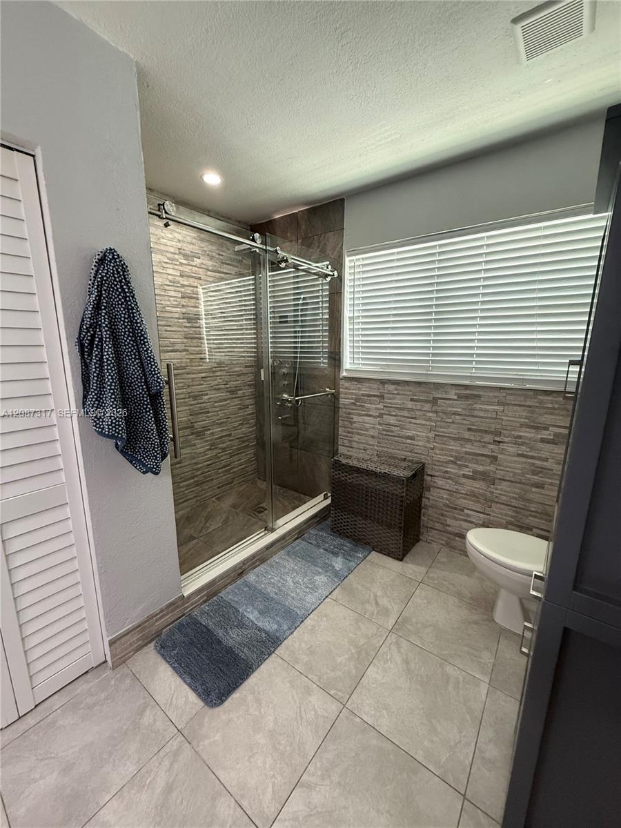 6821 W 2nd Ct — Photo 3