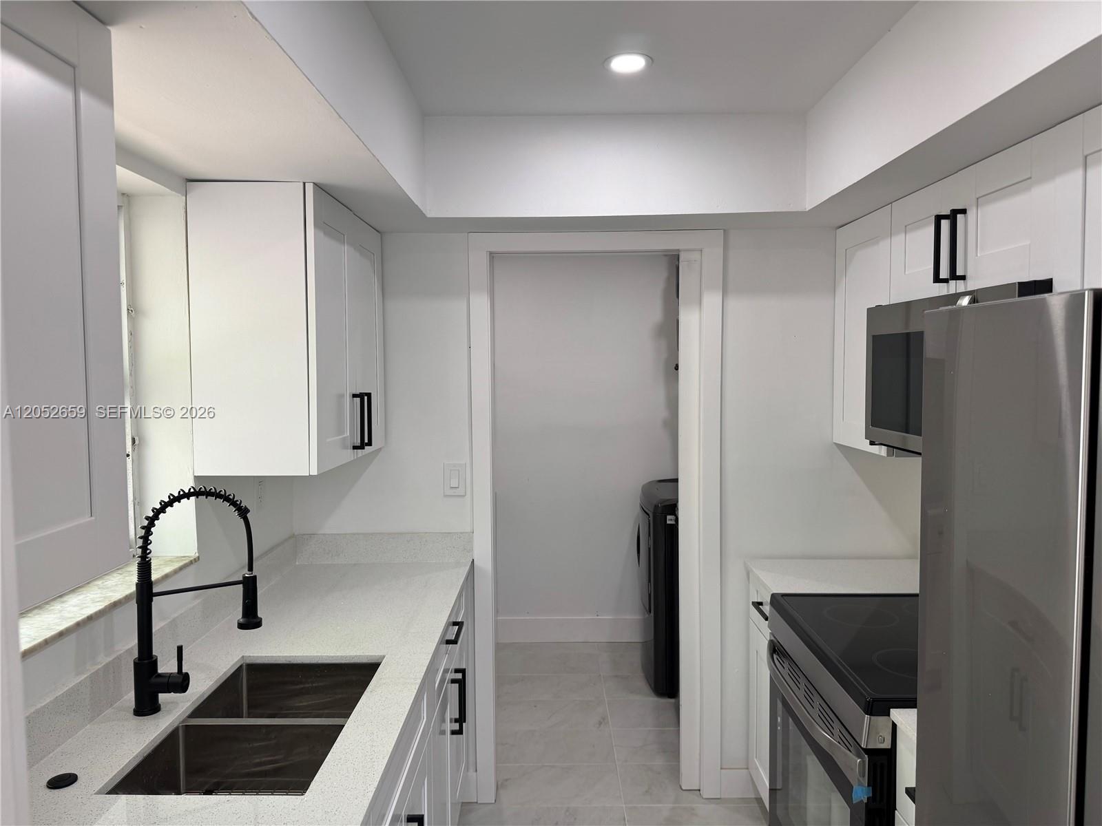 890 SW 28th St # 1, Fort Lauderdale FL 33315
