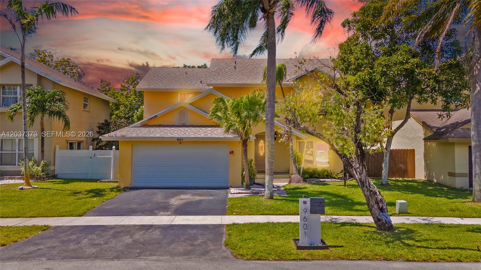 9601 SW 9th Ct, Pembroke Pines FL 33025