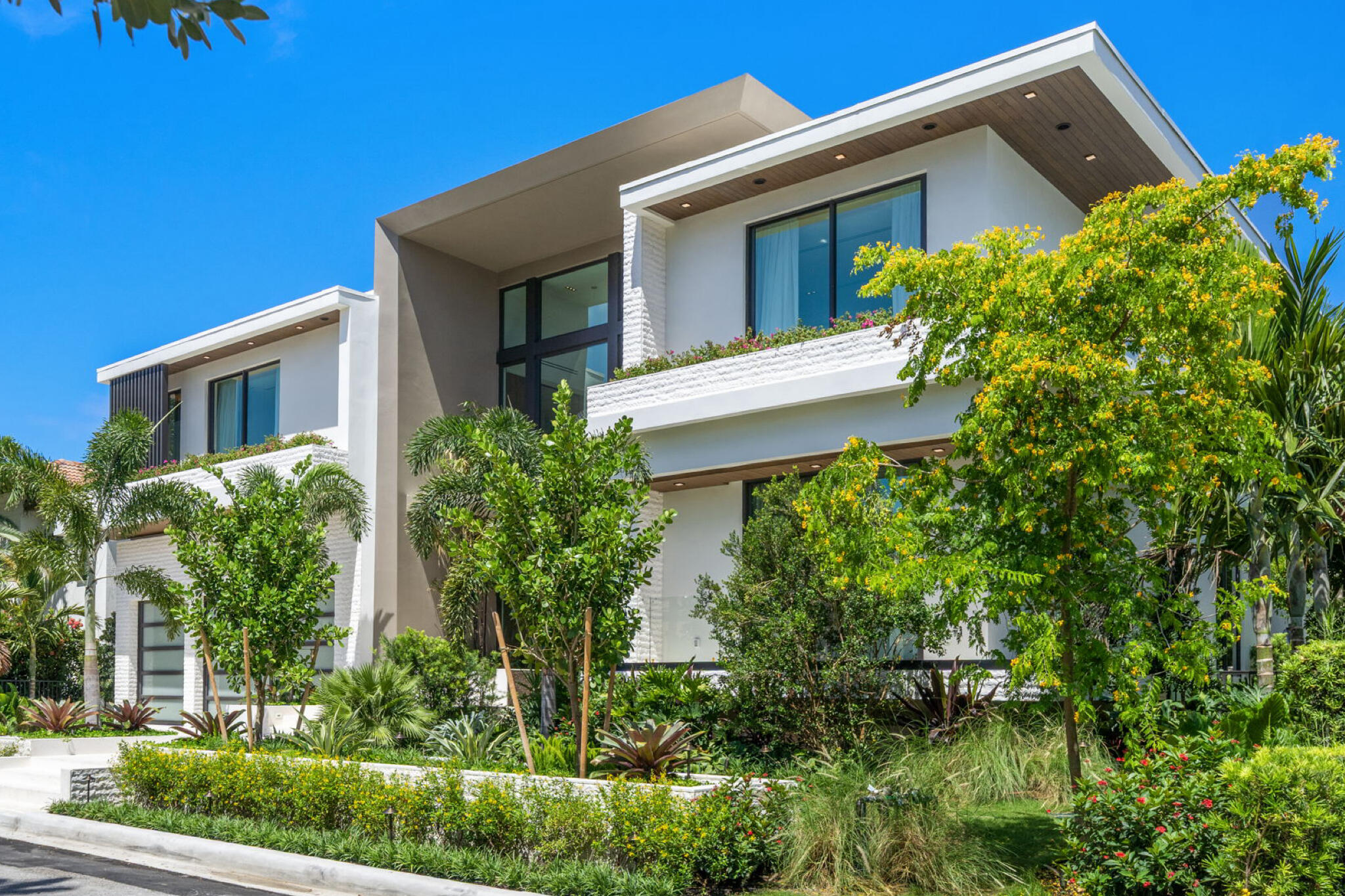 600 Solar Isle Drive — Photo 4