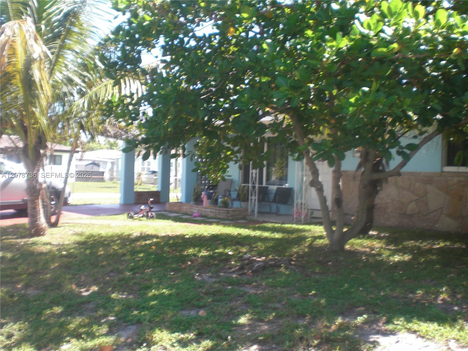 4940 SW 25th Ave — Photo 4