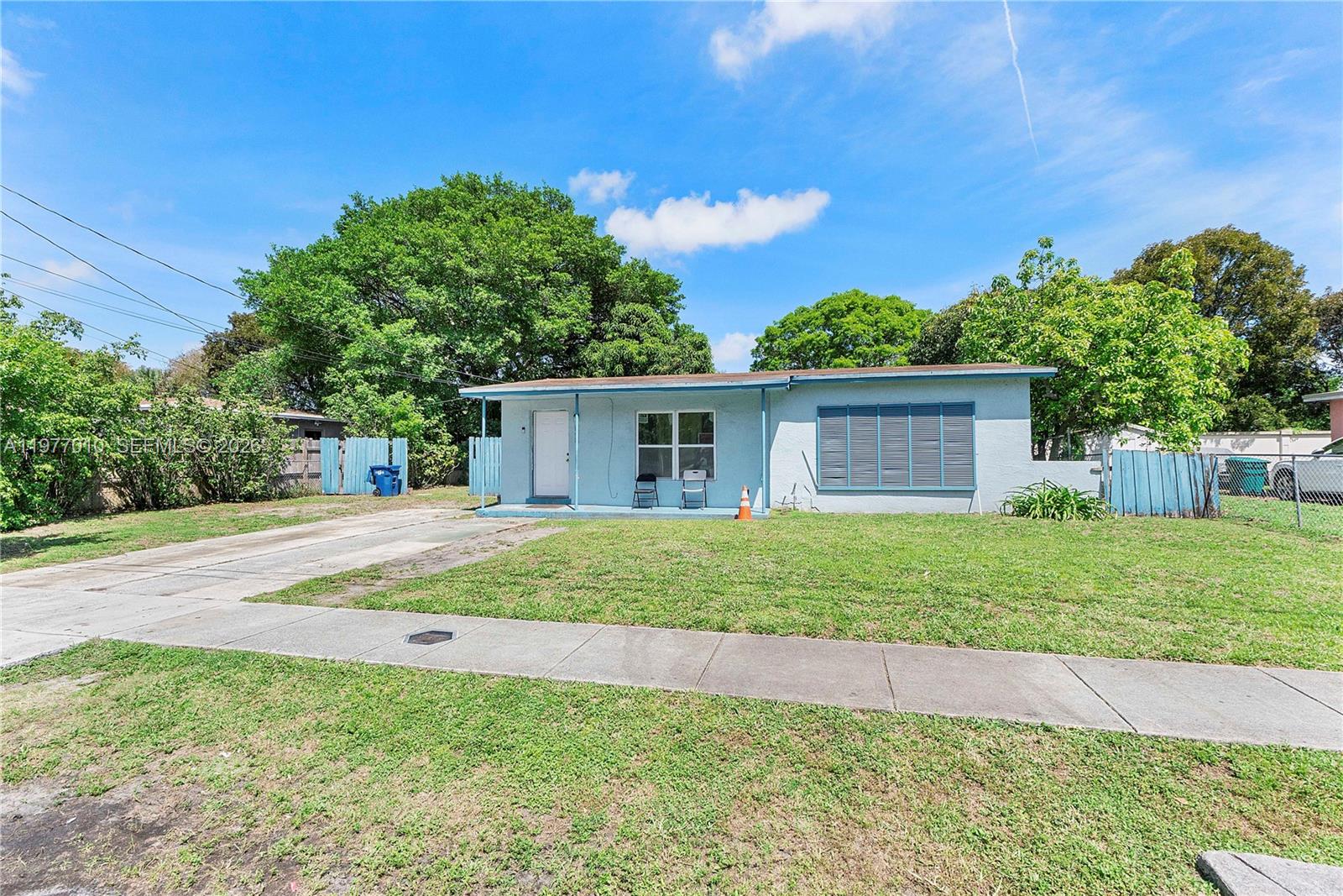 800 NW 33rd Ave, Lauderhill FL 33311