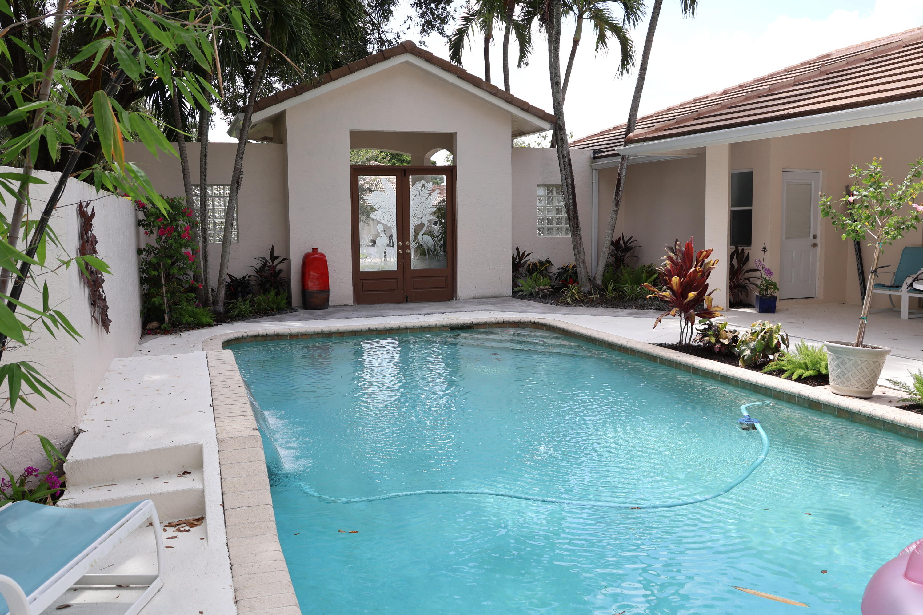 5705 NW 100th Terrace — Photo 3